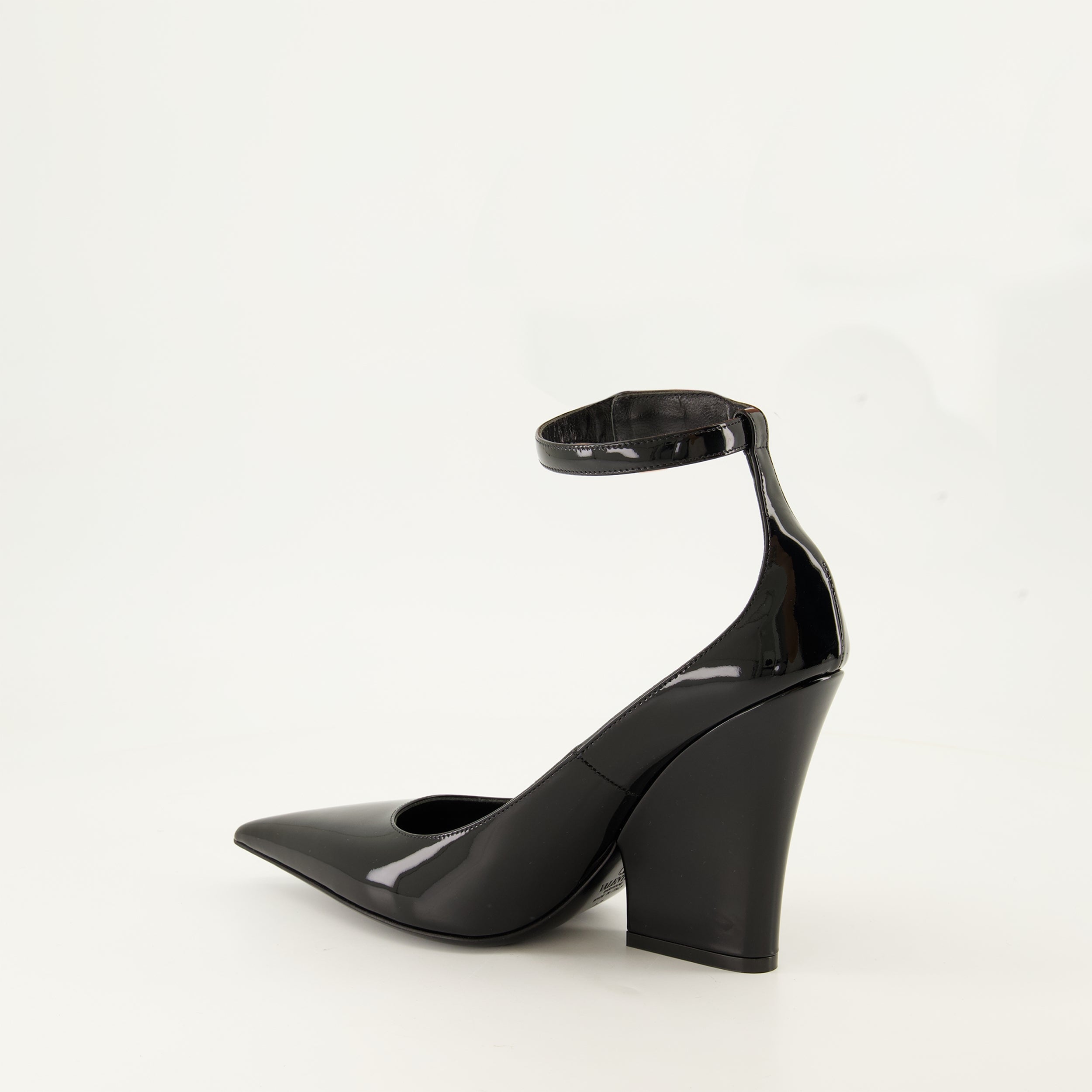 Heels VLogo The Bold Heels Valentino Garavani Black Femme