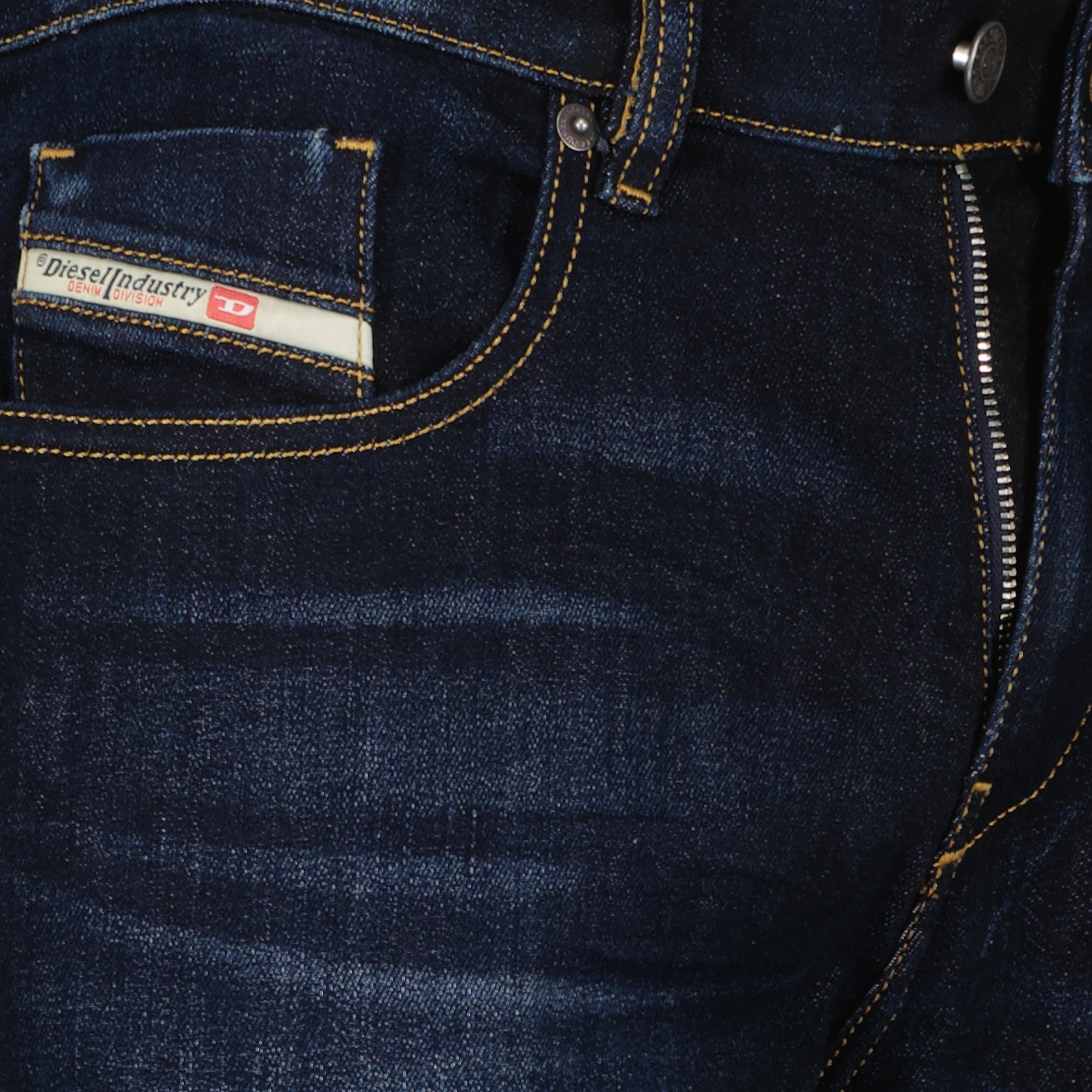 Image de l'article Jean D-Strukt 2019 L.30 de la marque Diesel pour Homme - Saison Automne-Hiver 2025 - Vue détaillée_3