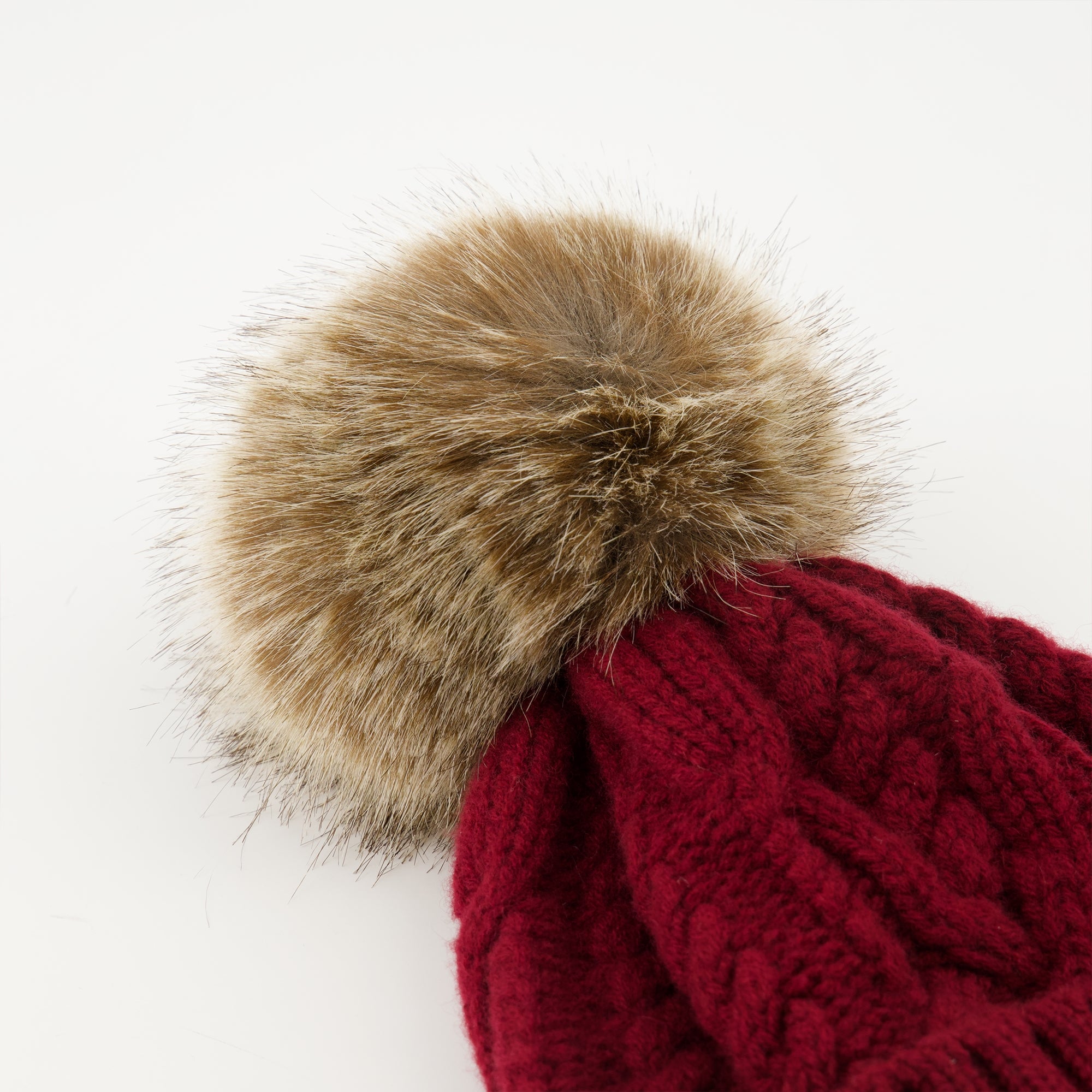 Image of the Moncler Women's Cashmere Beanie with Pom-Pom - Fall-Winter 2025 - Detailed View 3