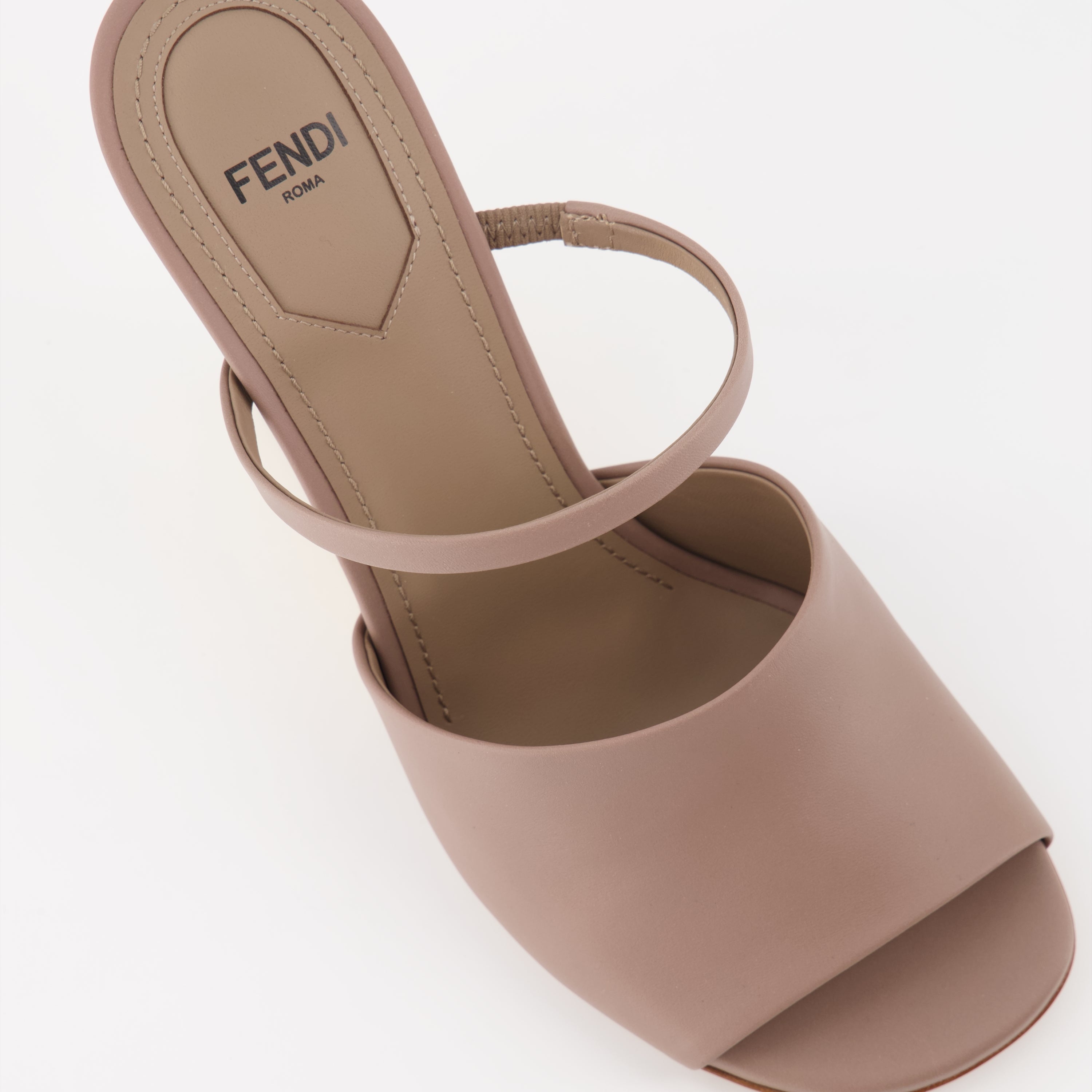 Chaussures ouvertes Sandales Fendi First beige Fendi Beige Femme