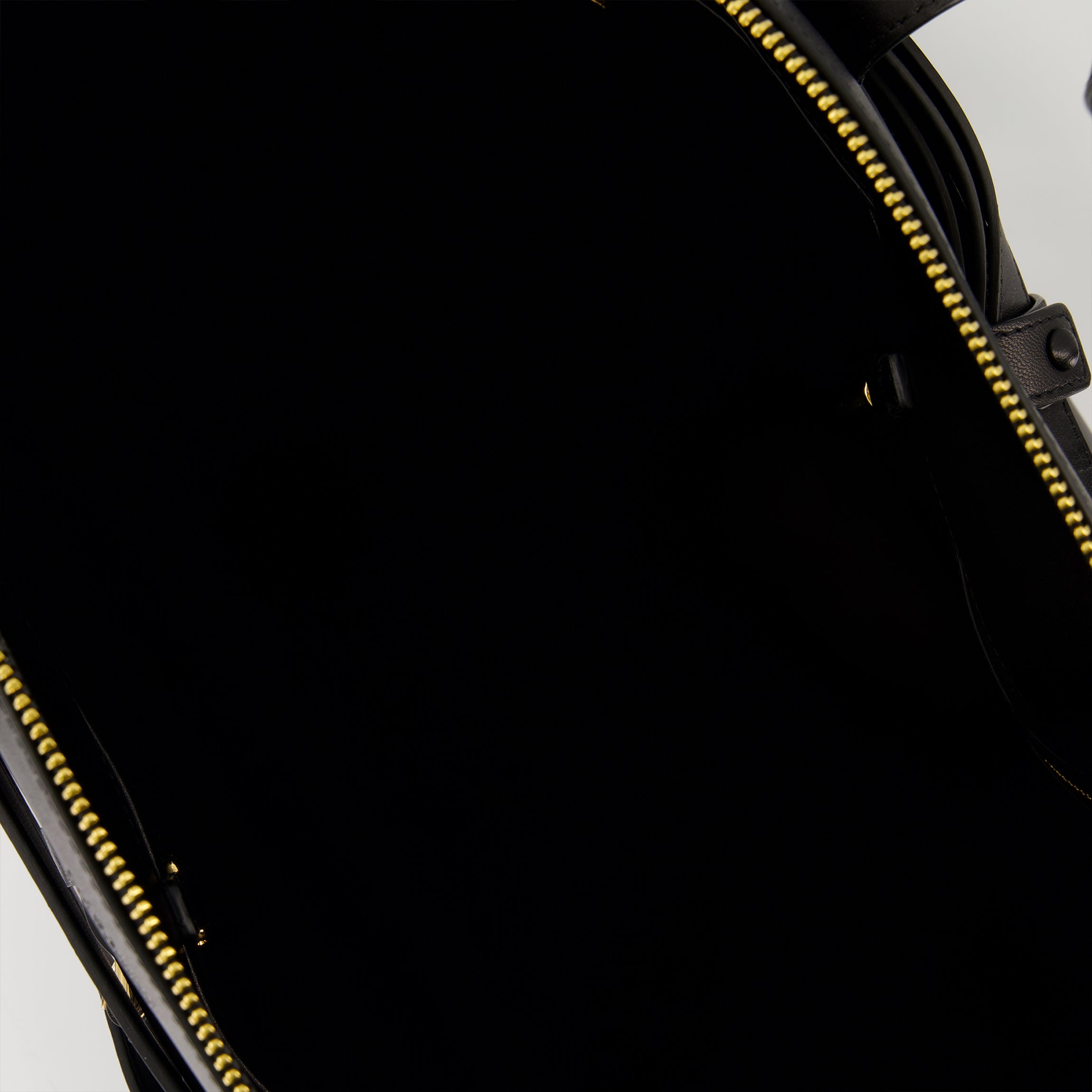 Immagine della borsa shopper in pelle della marca Moschino per donna - Stagione Autunno-Inverno 2025 - Vista Dettagliata_3