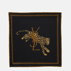 Imagen del Cuadrado Leopardo de la marca Saint Laurent para Unisex - Temporada Otoño-Invierno 2025 - Vista Frontal