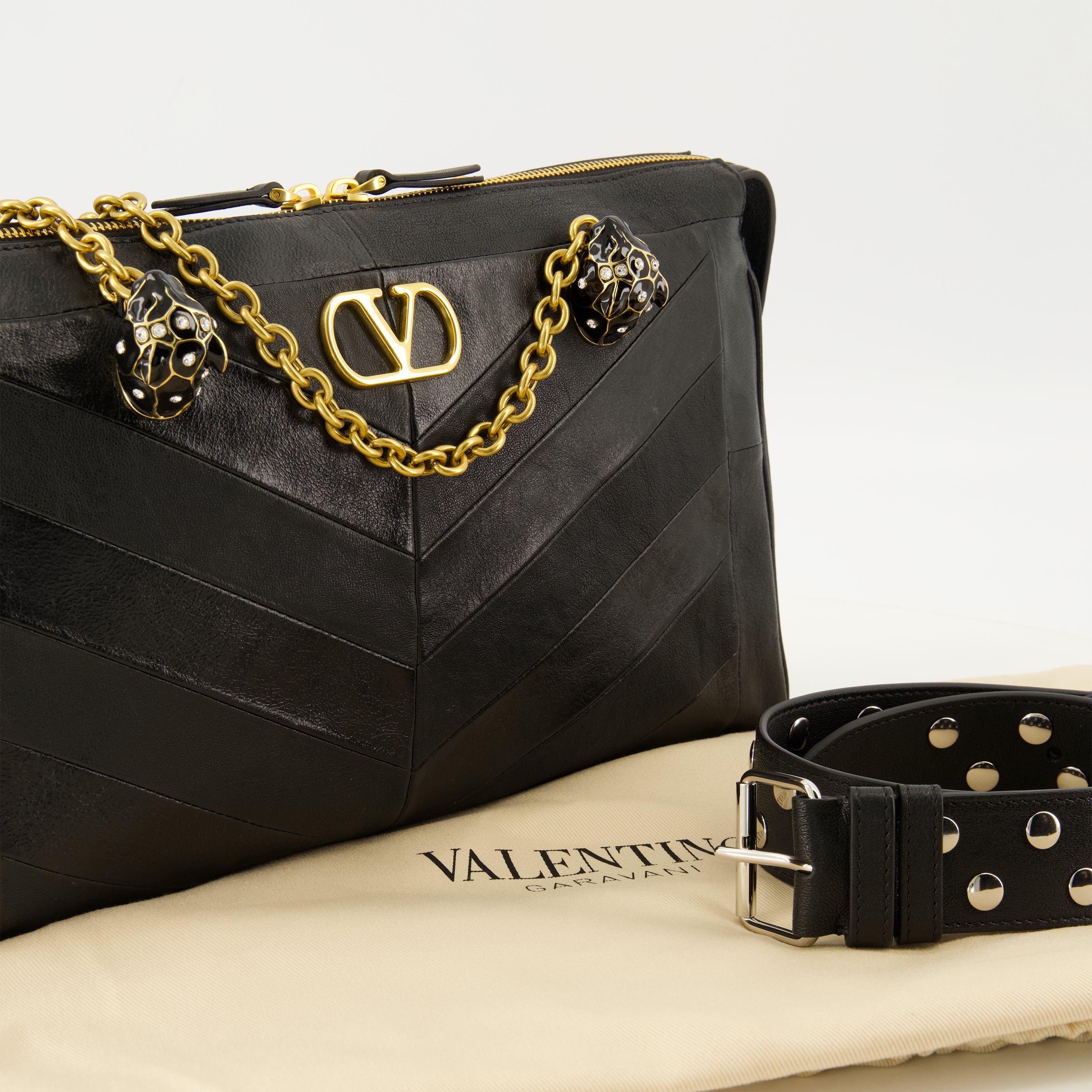 Sacs bandoulière Bolso Panthea de Cuero Nappa en Negro Valentino Garavani Noir Femme