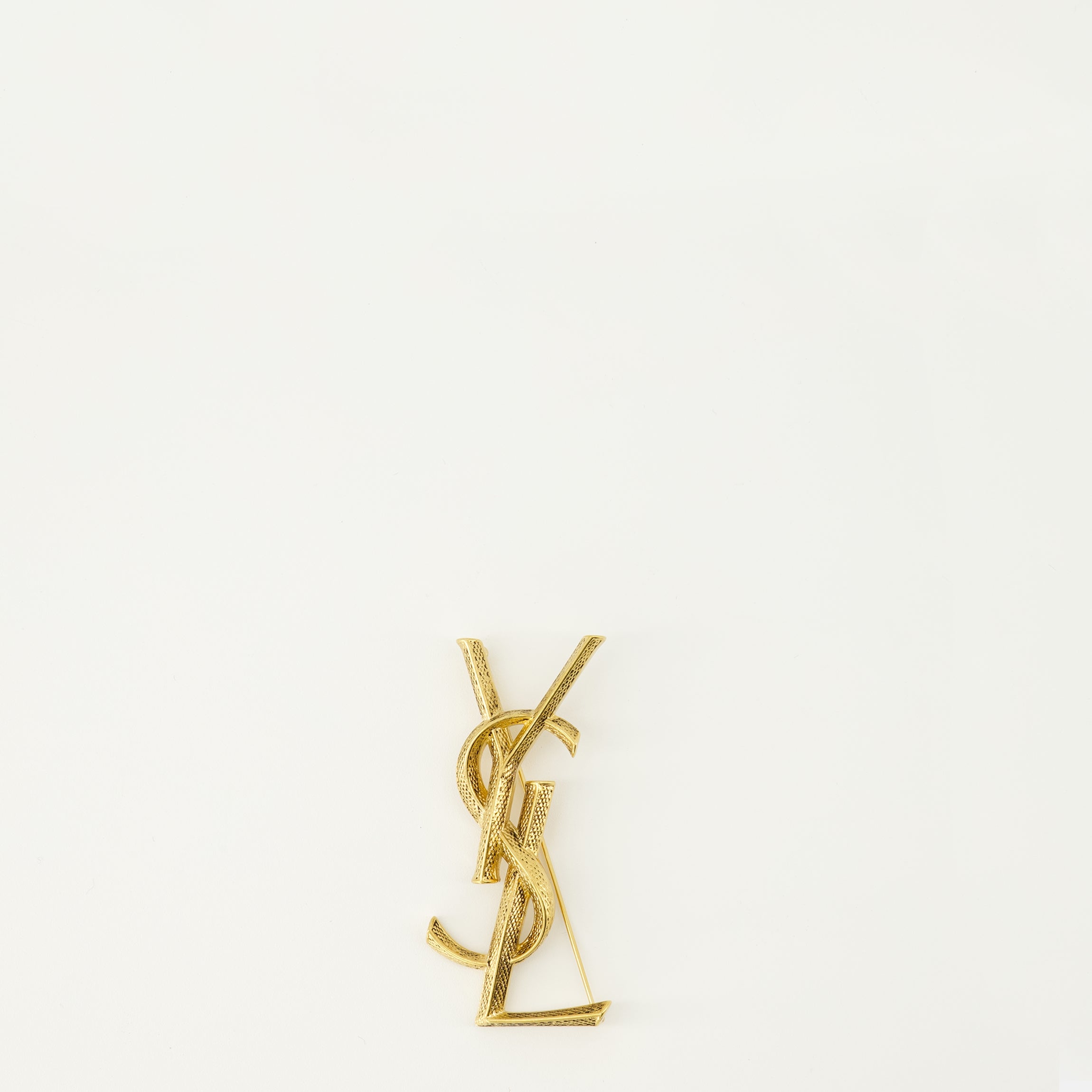 Imagem do artigo broche Cassandre serpente da marca Saint Laurent para Mulheres - Temporada Outono-Inverno 2025 - Vista Frontal