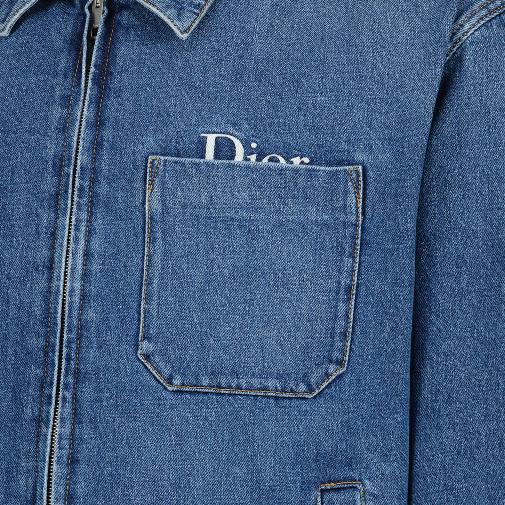Imagen del artículo Chaqueta de denim azul de Dior para Hombre - Temporada Primavera-Verano 2026 - Vista Detallada 1