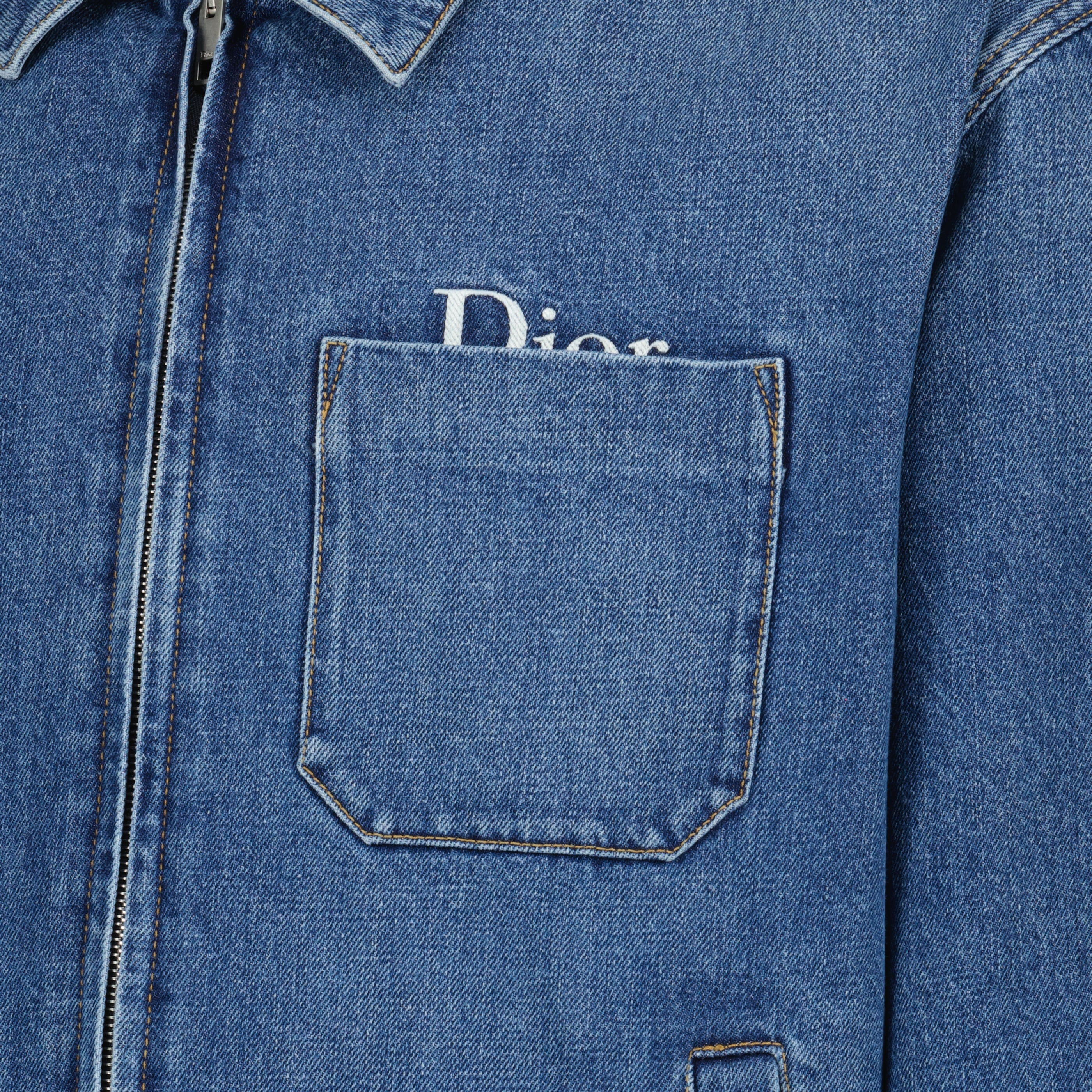 Imagen del artículo Chaqueta de denim azul de Dior para Hombre - Temporada Primavera-Verano 2026 - Vista Detallada 1