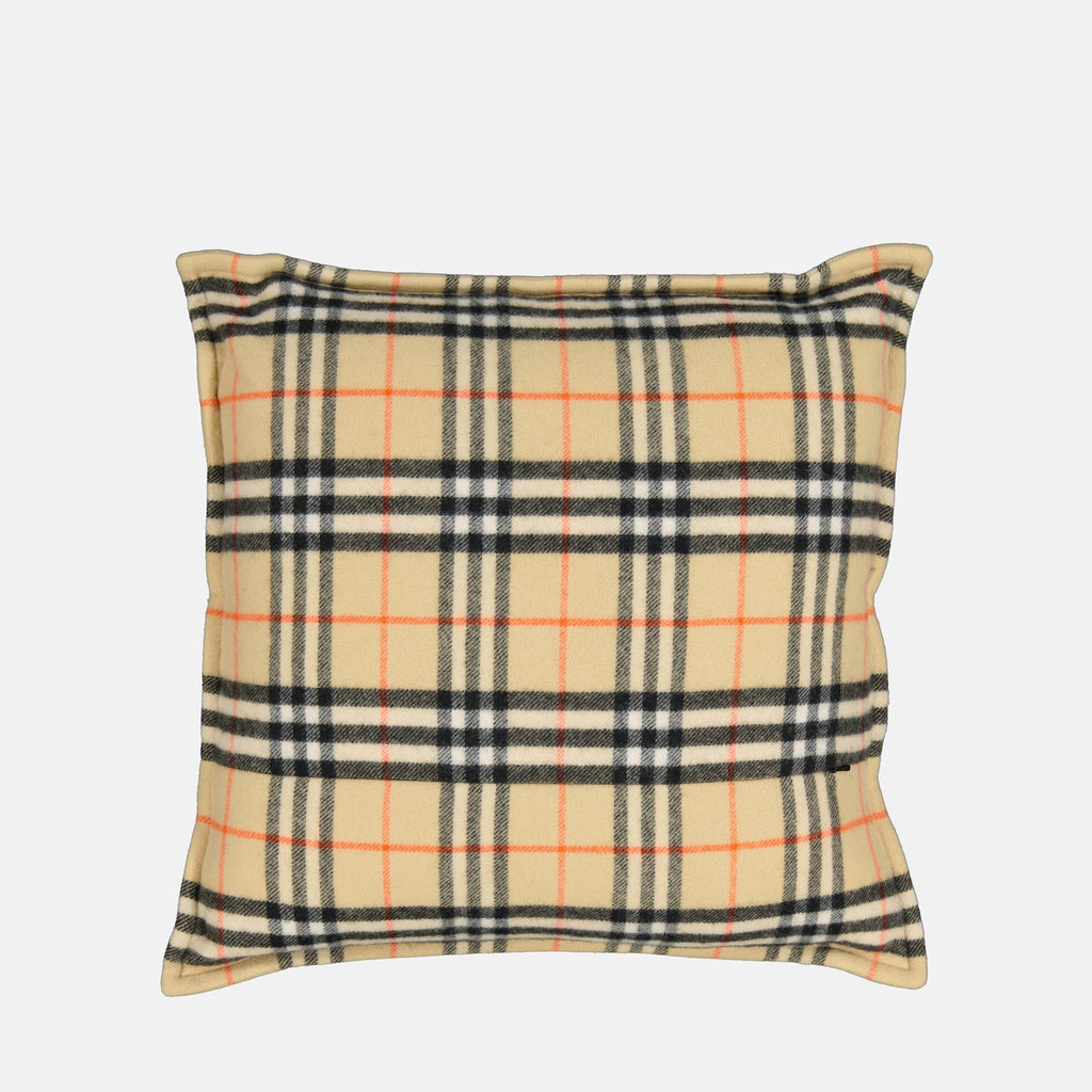 Image de l'article Coussin en cachemire Check de la marque Burberry pour Unisex - Saison Printemps-Été 2026 - Vue de Dos