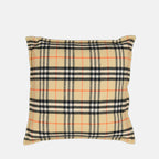 Image de l'article Coussin en cachemire Check de la marque Burberry pour Unisex - Saison Printemps-Été 2026 - Vue de Dos