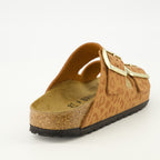 Imagen de las Sandalias Arizona de Print Leopardo Marrón de la marca Birkenstock para Mujer - Temporada Primavera-Verano 2026 - Vista trasera