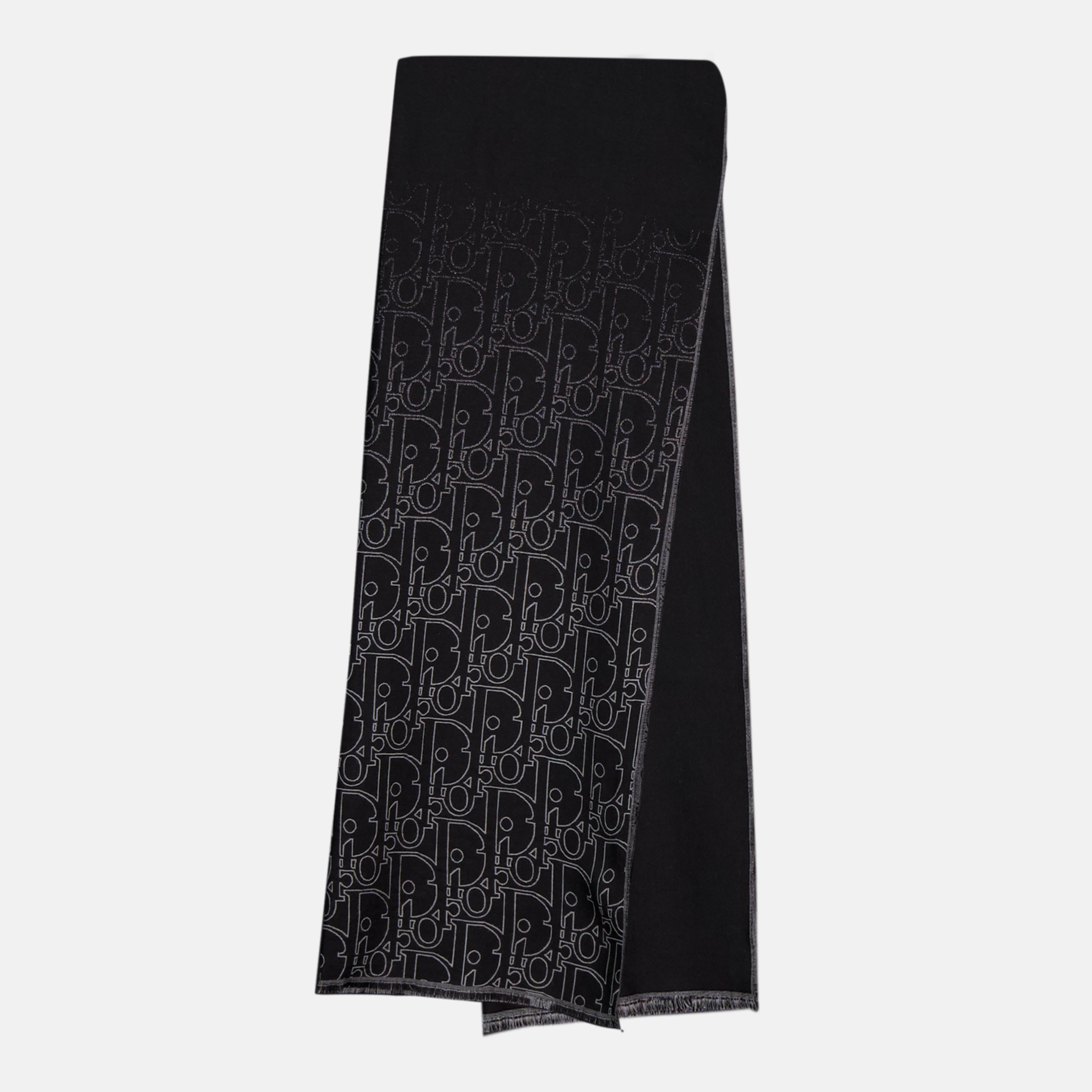 Image de l'article Écharpe Dior Gravity noir de la marque Dior pour Homme - Saison Automne-Hiver 2025 - Vue de Face