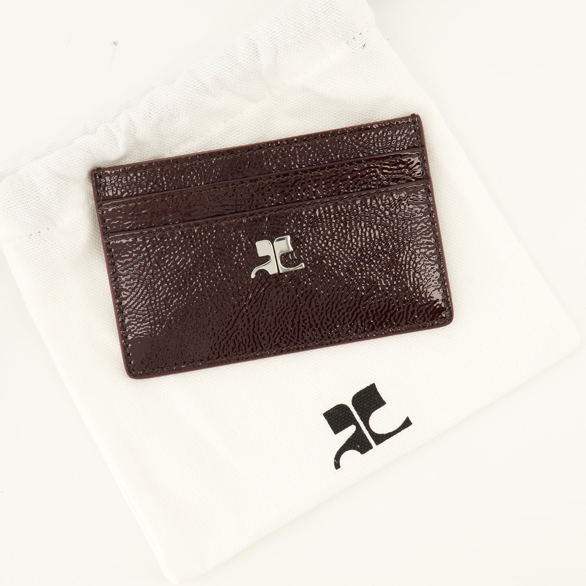FF Diamonds Zipper Wallet Fendi - Women – myCompañero FF Diamonds Zipper Wallet Fendi - Women – myCompañero