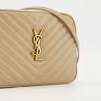 Imagen de la bolsa de fotos Lou de la marca Saint Laurent para mujer - Temporada Otoño-Invierno 2025 - Vista Detallada_2