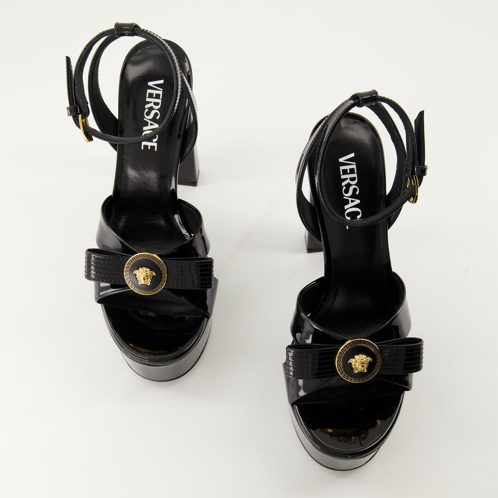 オープントゥシューズ ジャンニリボンヒールサンダル Versace 黒 Femme