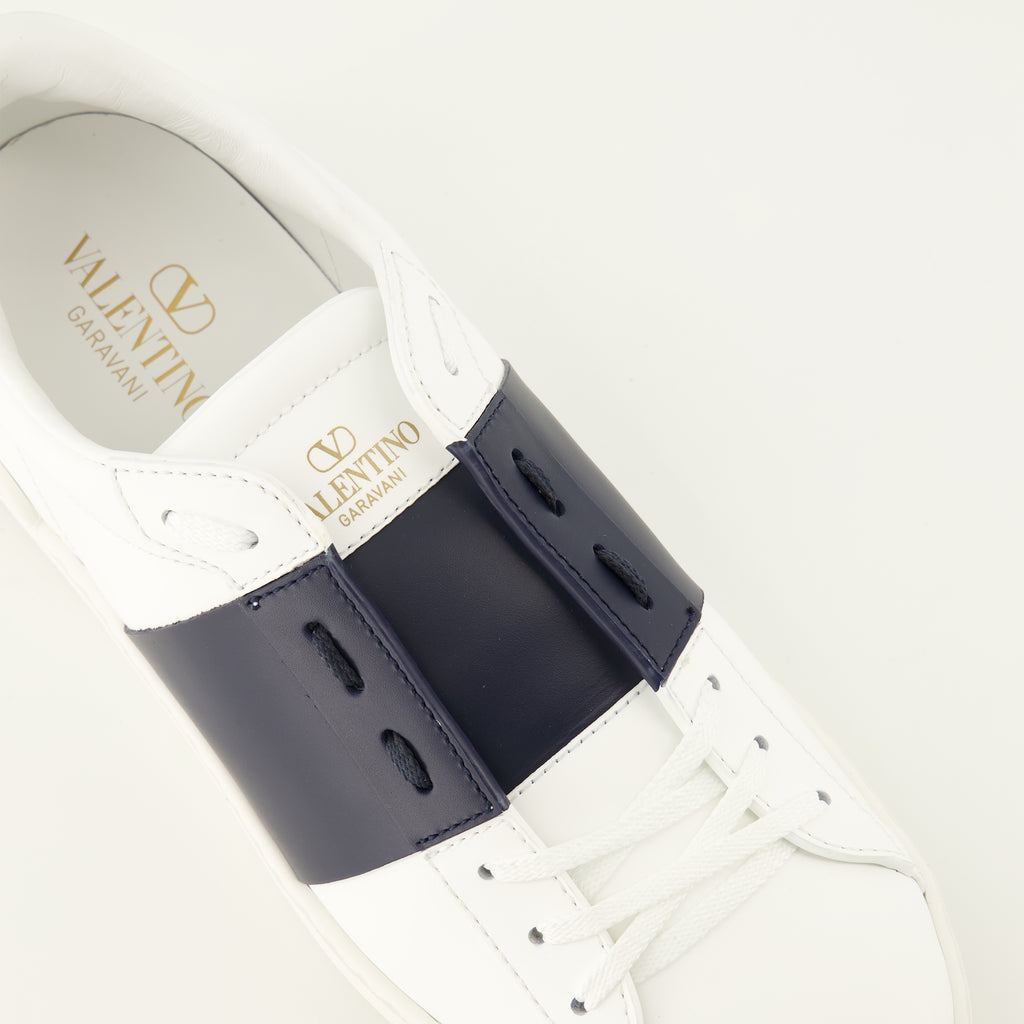Baskets ホワイトとネイビーブルーのオープンスニーカー Valentino Garavani Blanc Homme