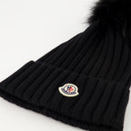 Imagen del artículo Gorro de lana con pompón de la marca Moncler para Mujer - Temporada Otoño-Invierno 2025 - Vista Detallada_2