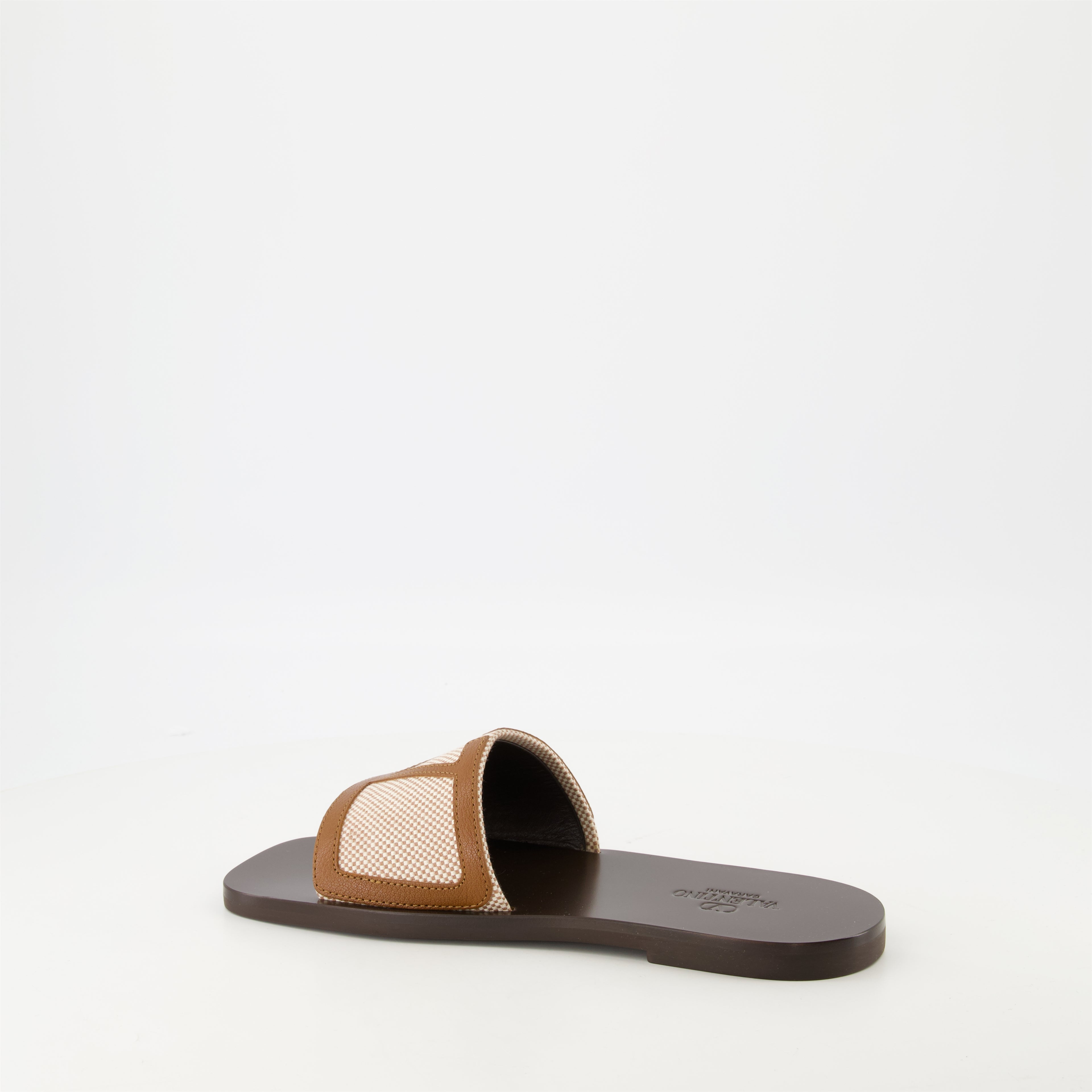 Open shoes Viva Superstar Leather Sandals Valentino Garavani Brown Homme
