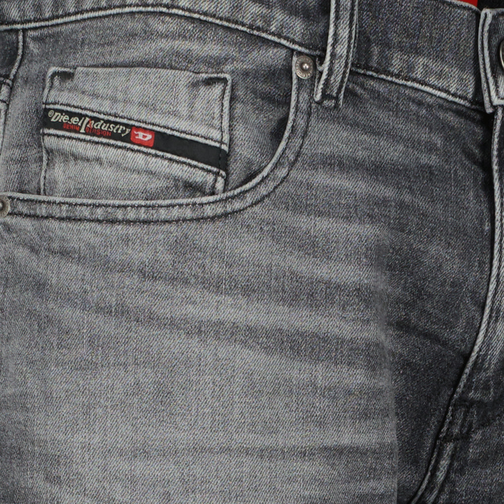 Image de l'article Jean D-Strukt 2019 L.30 gris de la marque Diesel pour Homme - Saison Automne-Hiver 2025 - Vue détaillée_2