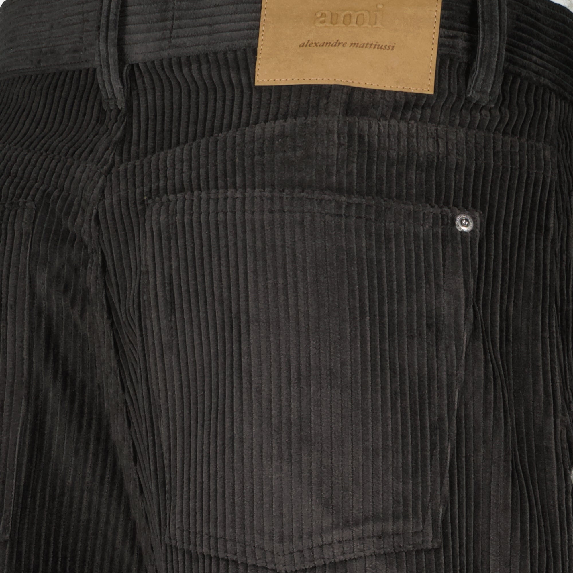 Image de l'article Pantalon large de la marque Ami PARIS pour Homme - Saison Automne-Hiver 2025 - Vue détaillée_2