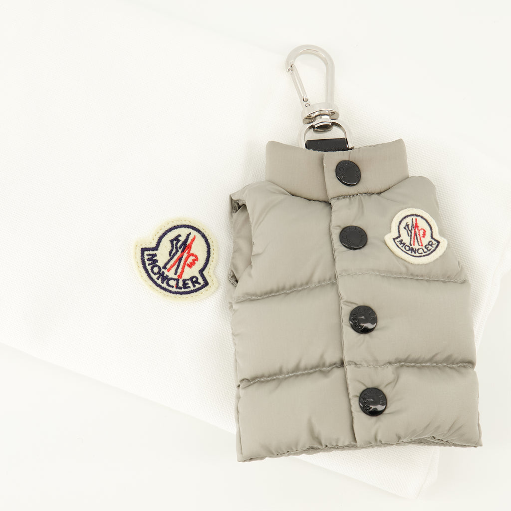 Image de l'article Port-clés gilet gris de la marque Moncler pour Homme - Saison Printemps-Été 2026 - Vue détaillée_3