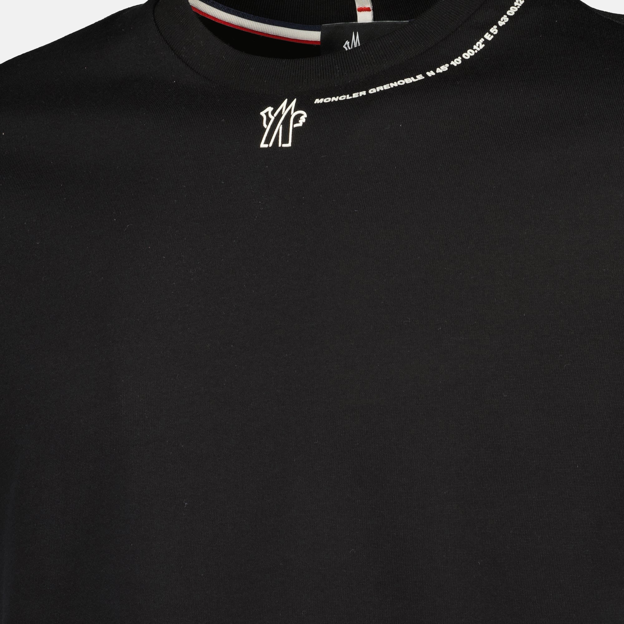 Image de l'article T-shirt à logo noir de la marque Moncler Grenoble pour Homme - Saison Automne-Hiver 2025 - Vue détaillée_1