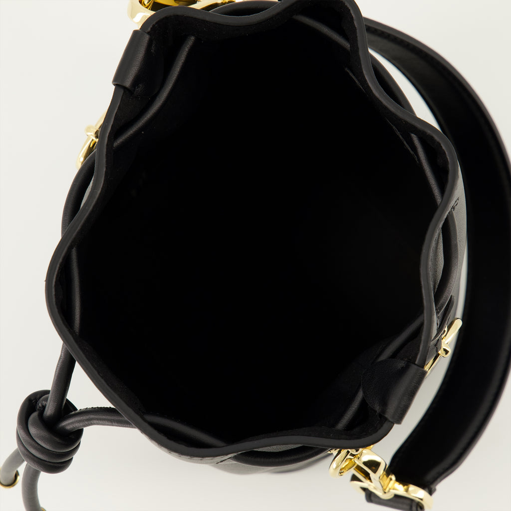 Imagen del bolso de bucket Mon Trésor de la marca Fendi para mujer - Temporada Otoño-Invierno 2025 - Vista Detallada_3