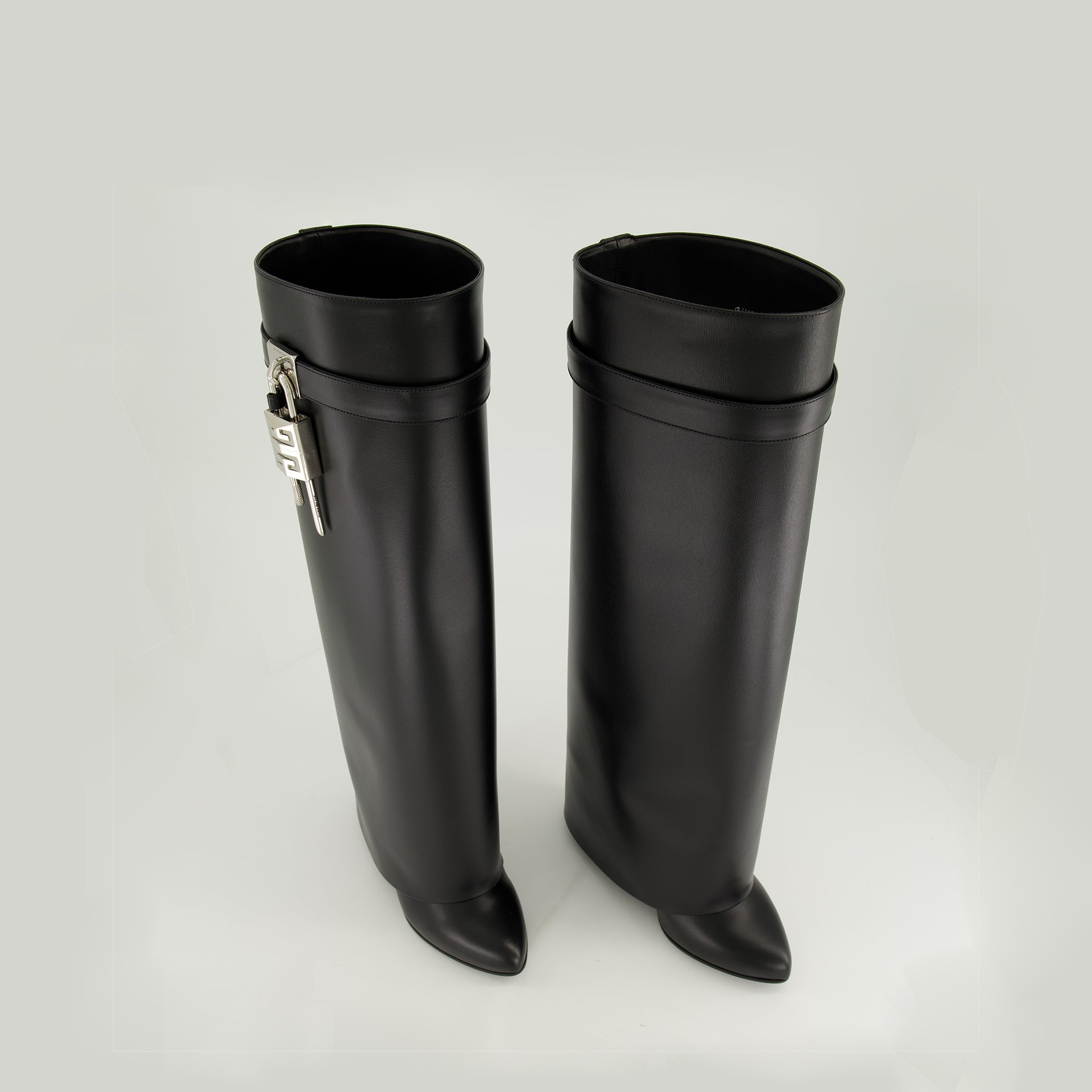 Boots Shark Lock Boots Givenchy Black Femme