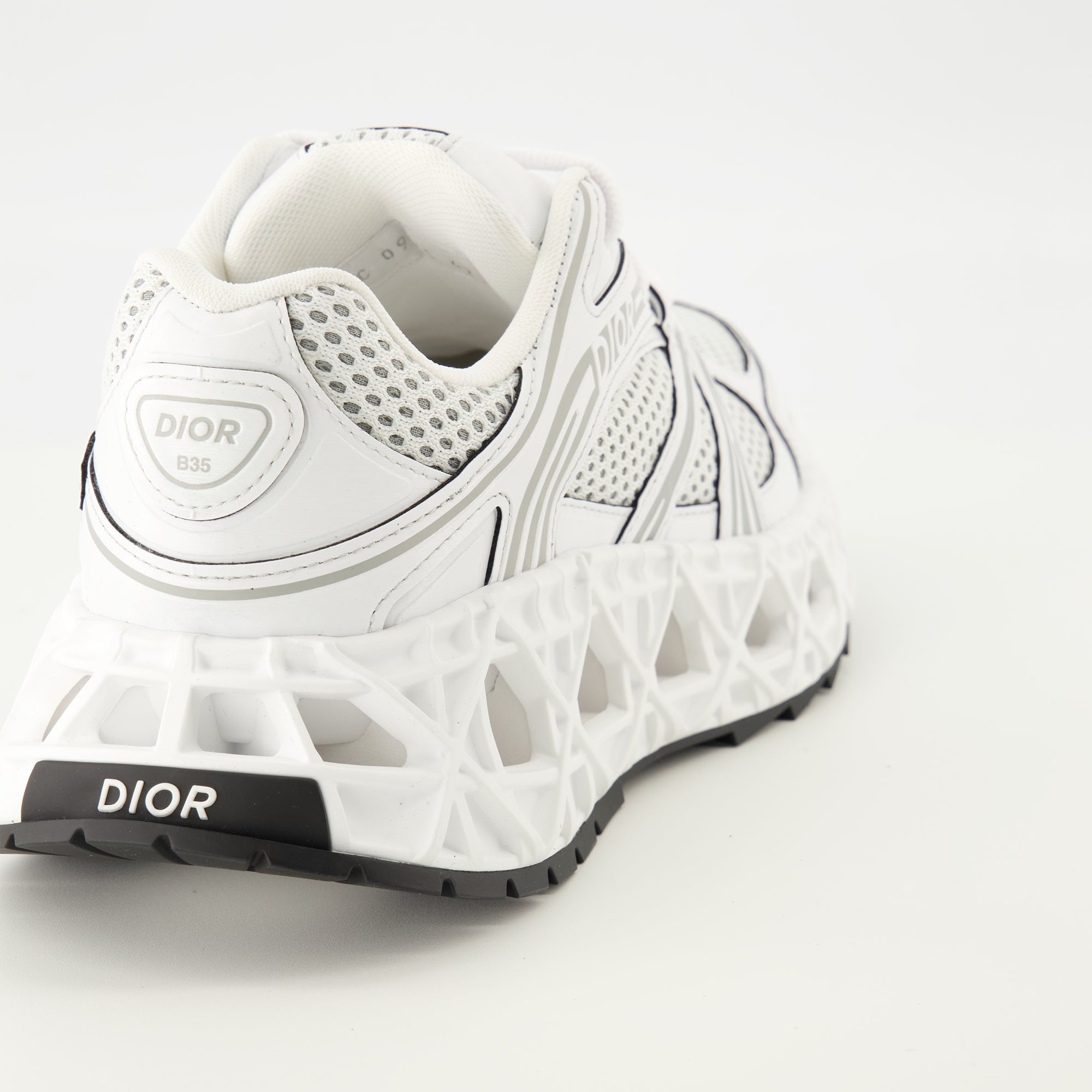 Image of the Dior Men's B35 White Sneakers - Spring-Summer 2026 - Back View