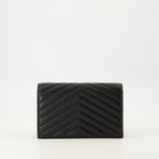 Imagen de las carteras de sobre con cadena de la marca Saint Laurent para mujer - Temporada Otoño-Invierno 2025 - Vista Trasera