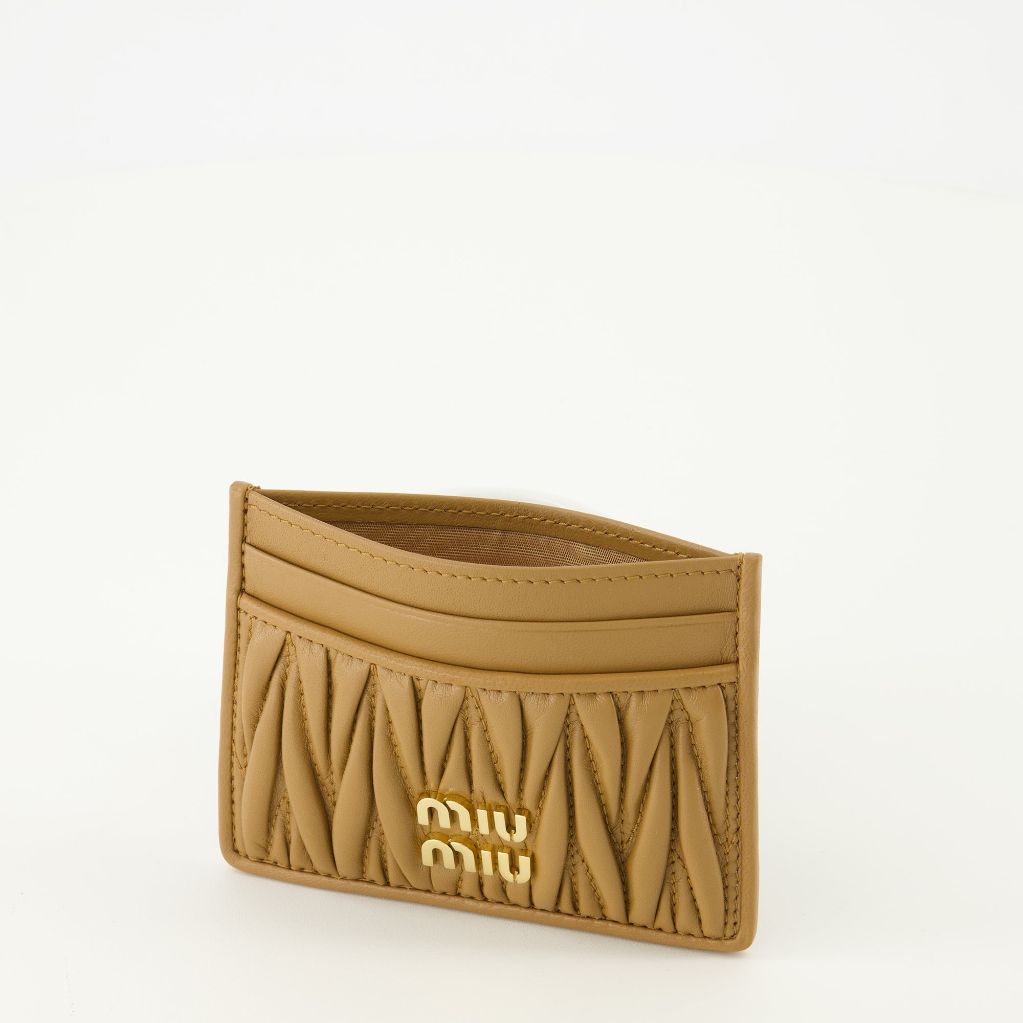 Image de l'article Porte-cartes en cuir matelassé marron de la marque Miu Miu pour Femme - Saison Printemps-Été 2026 - Vue détaillée_2