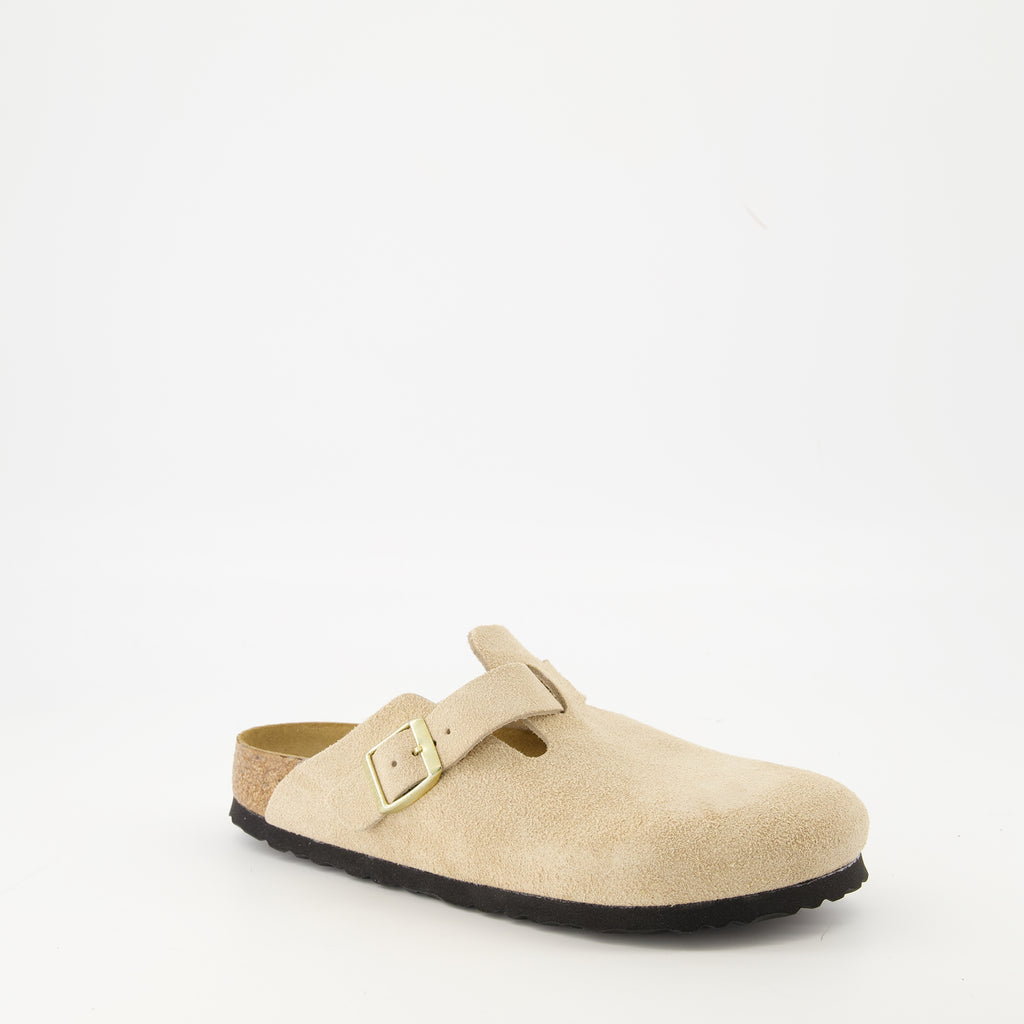 Image de l'article Mules Boston de la marque Birkenstock pour Femme - Saison Automne-Hiver 2025 - Vue trois quarts avant droite