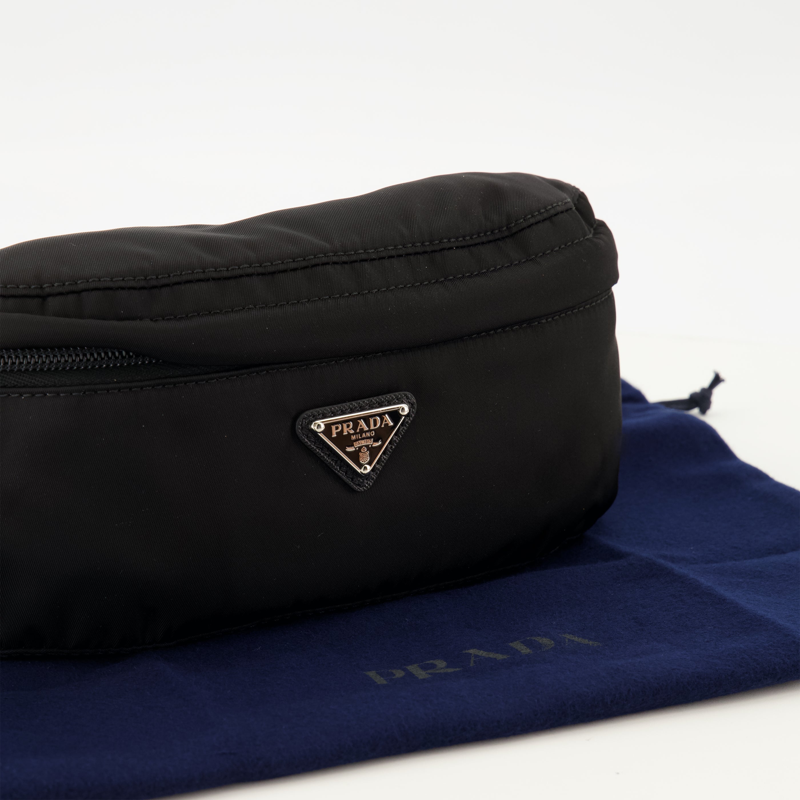 Sacs banane Sac banane en Re-nylon noir Prada Noir Homme