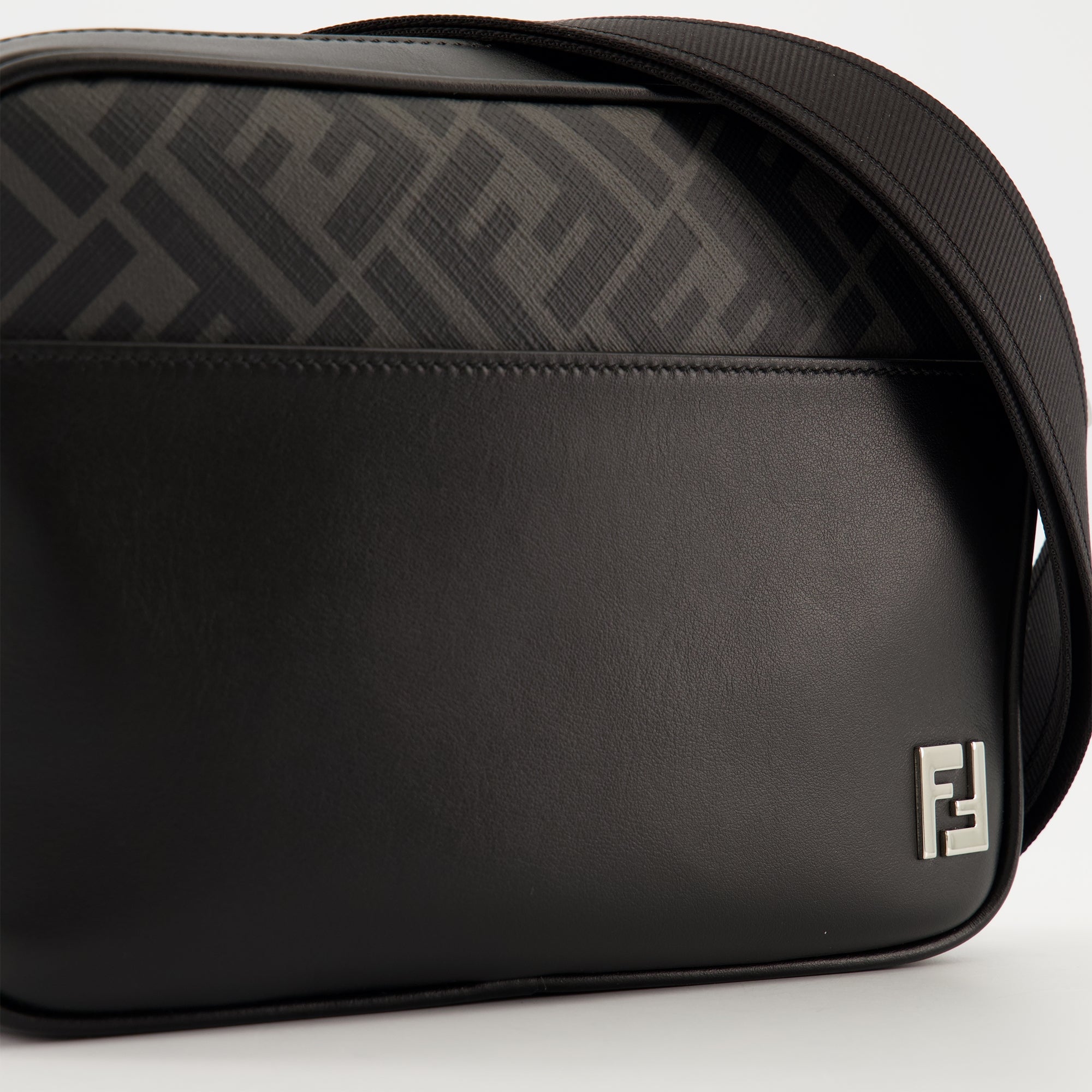 Sacs bandoulière Camera Squared FF Bag Fendi Noir Homme