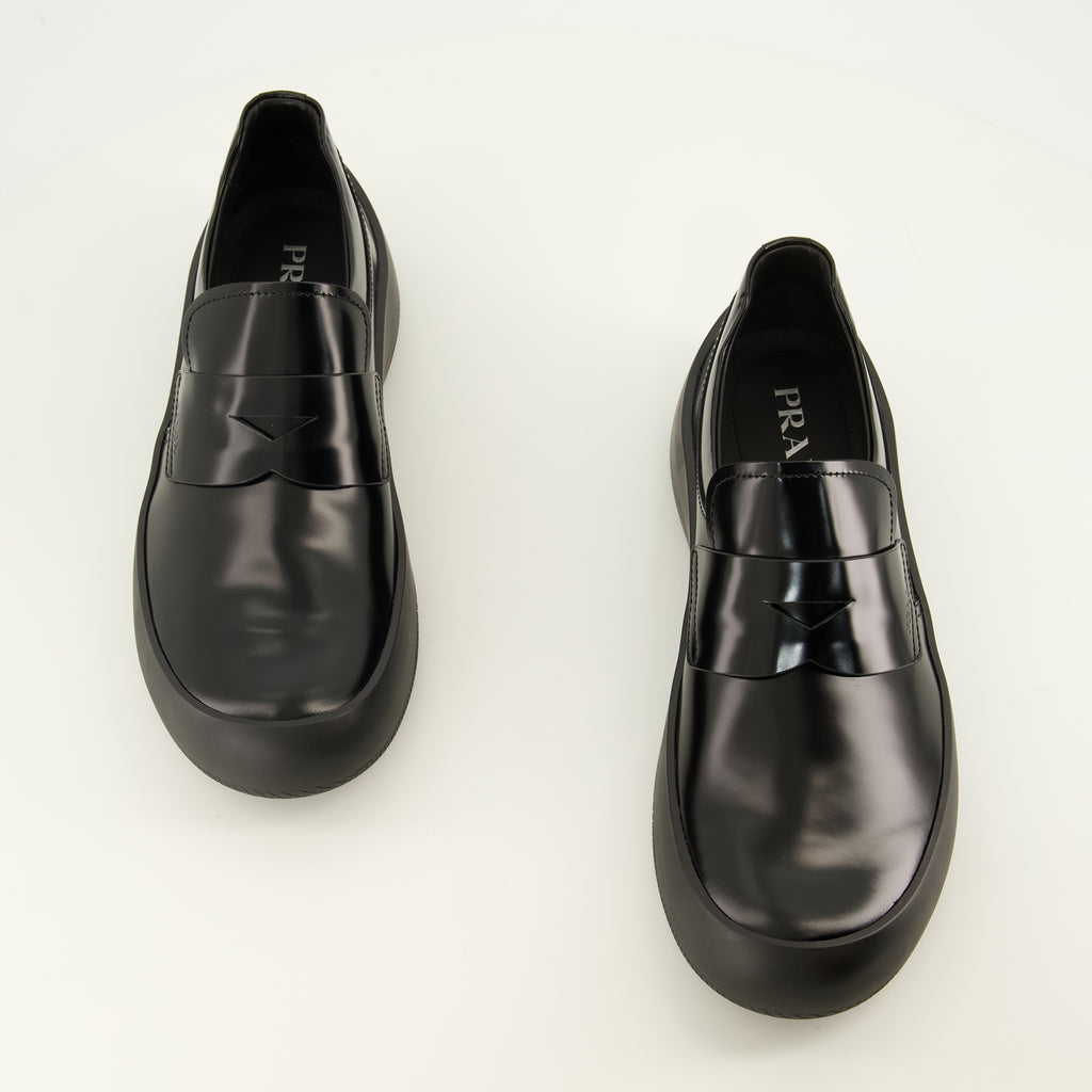Mocassins 검은색 브러시 가죽 로퍼 Prada Noir Homme