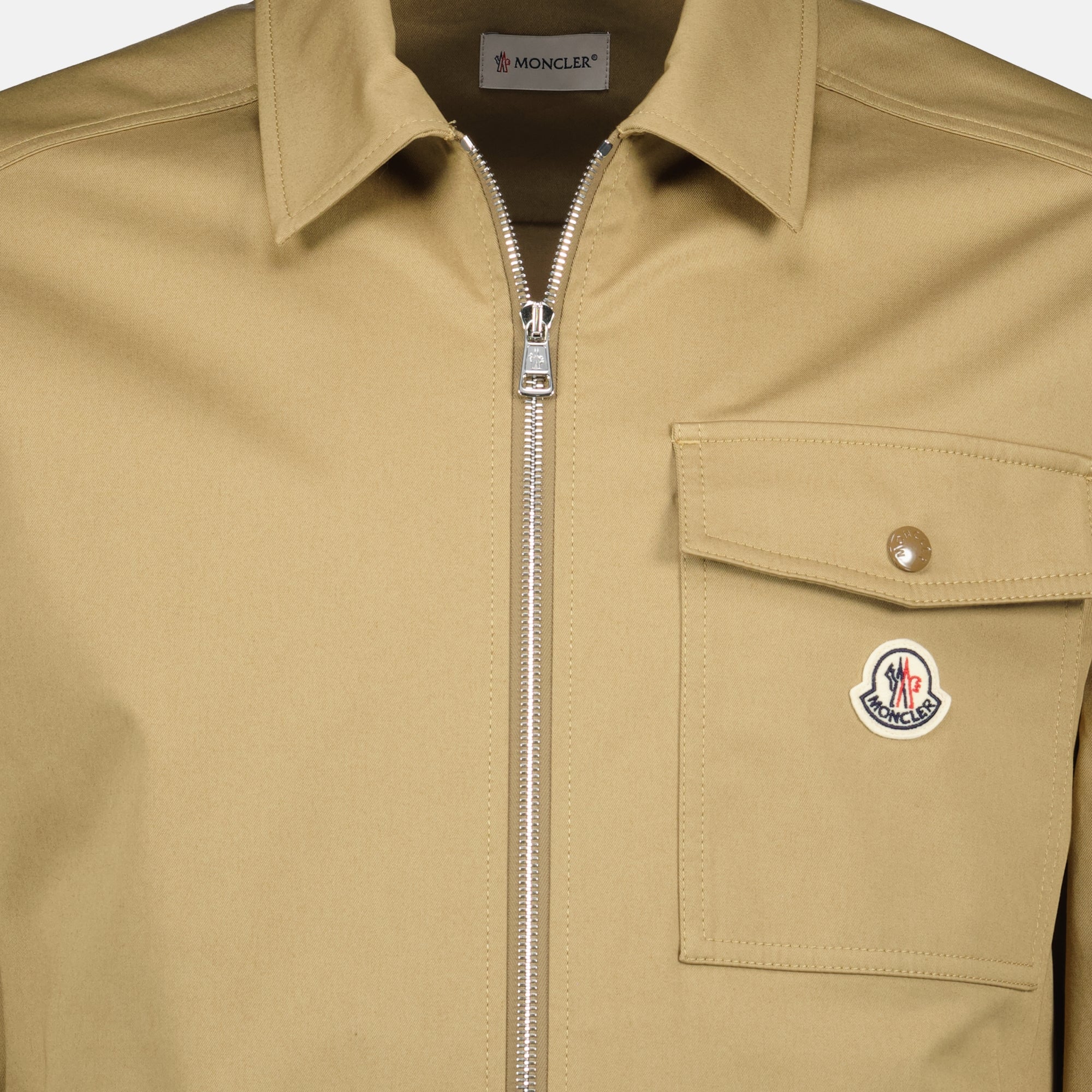 Image de l'article Surchemise en gabardine beige de la marque Moncler pour Homme - Saison Printemps-Été 2026 - Vue détaillée_1