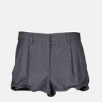 Imagem do short em satin cinza da marca Prada para Mulheres - Temporada Primavera-Verão 2026 - Vista Frontal