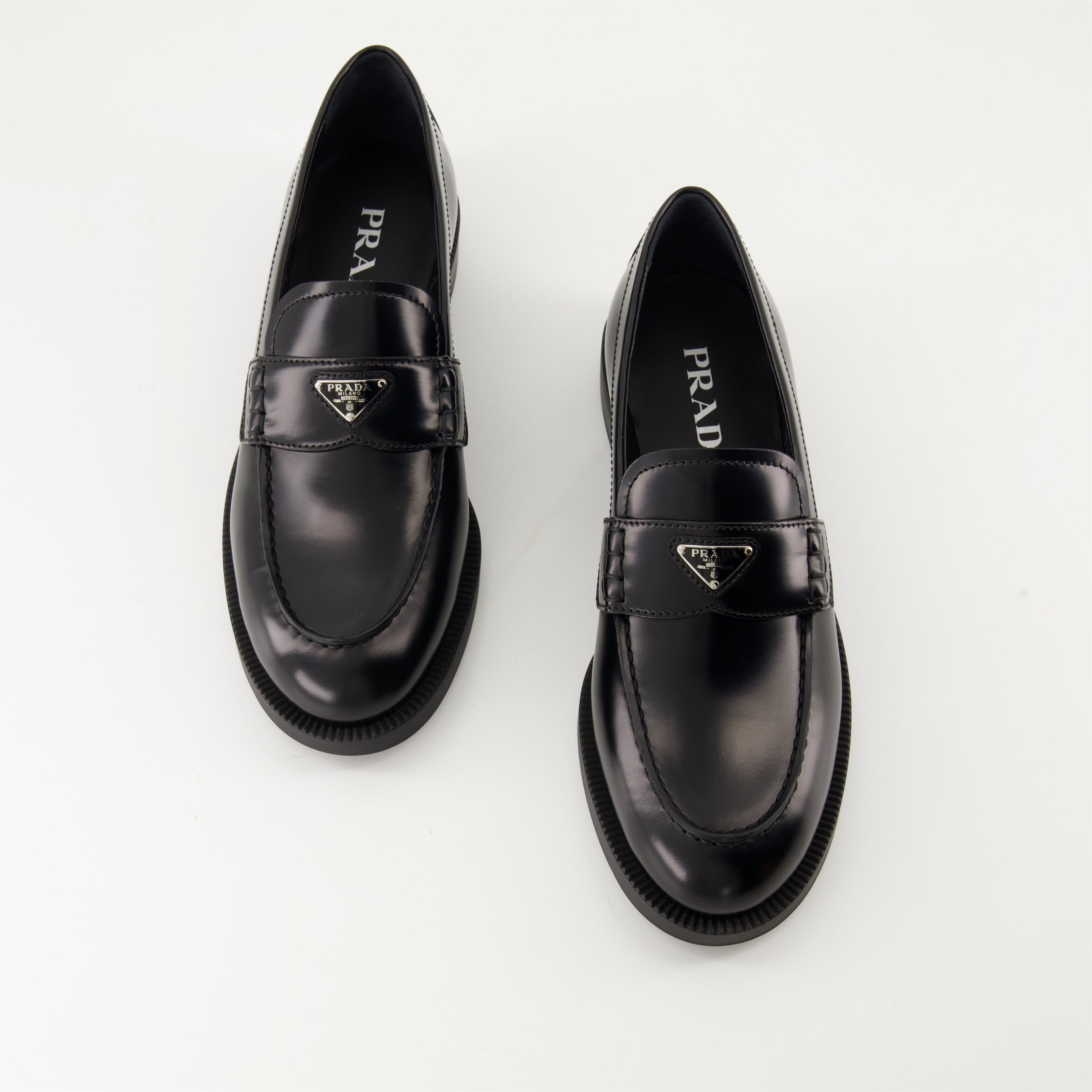 Mocassins Mocassins en cuir brossé Prada Noir Femme
