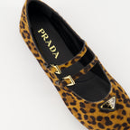 Chaussures plates Ballerines imprimées Prada Marron Femme