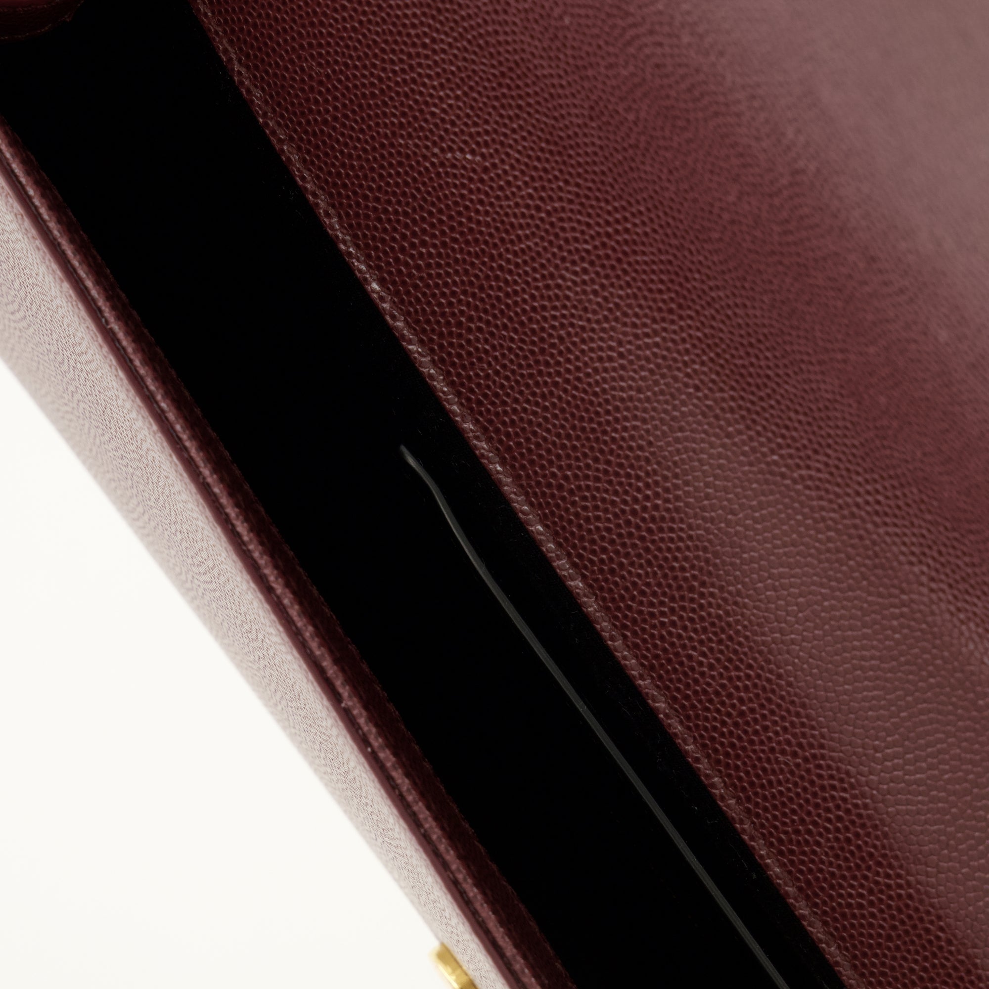 Image de l'article Pochette Kate Clutch bordeaux de la marque Saint Laurent pour Femme - Saison Printemps-Été 2026 - Vue détaillée_3