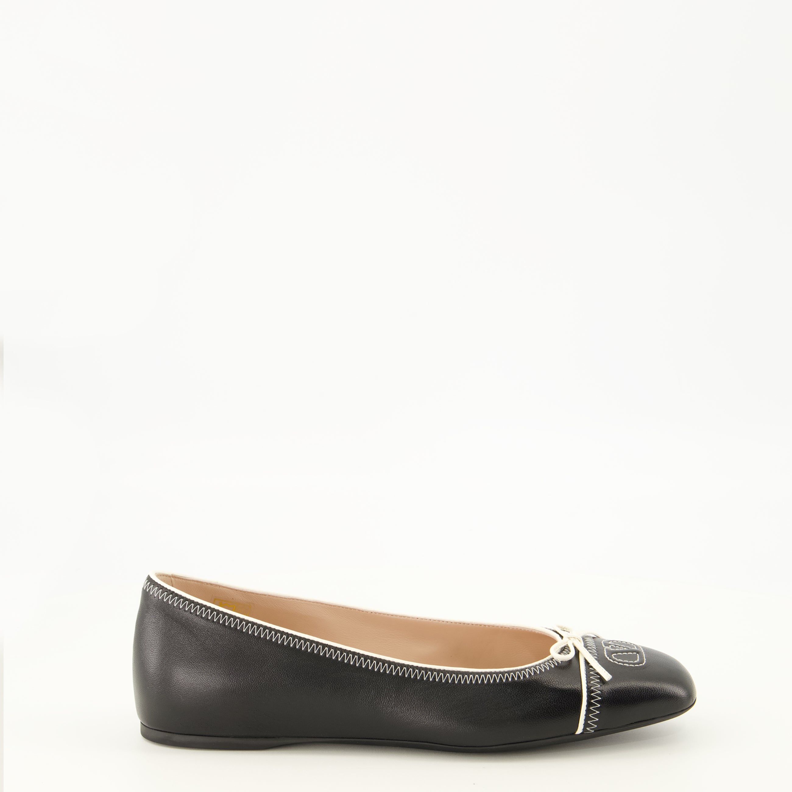 Chaussures plates Black Leather Ballet Flats Valentino Garavani Noir Femme