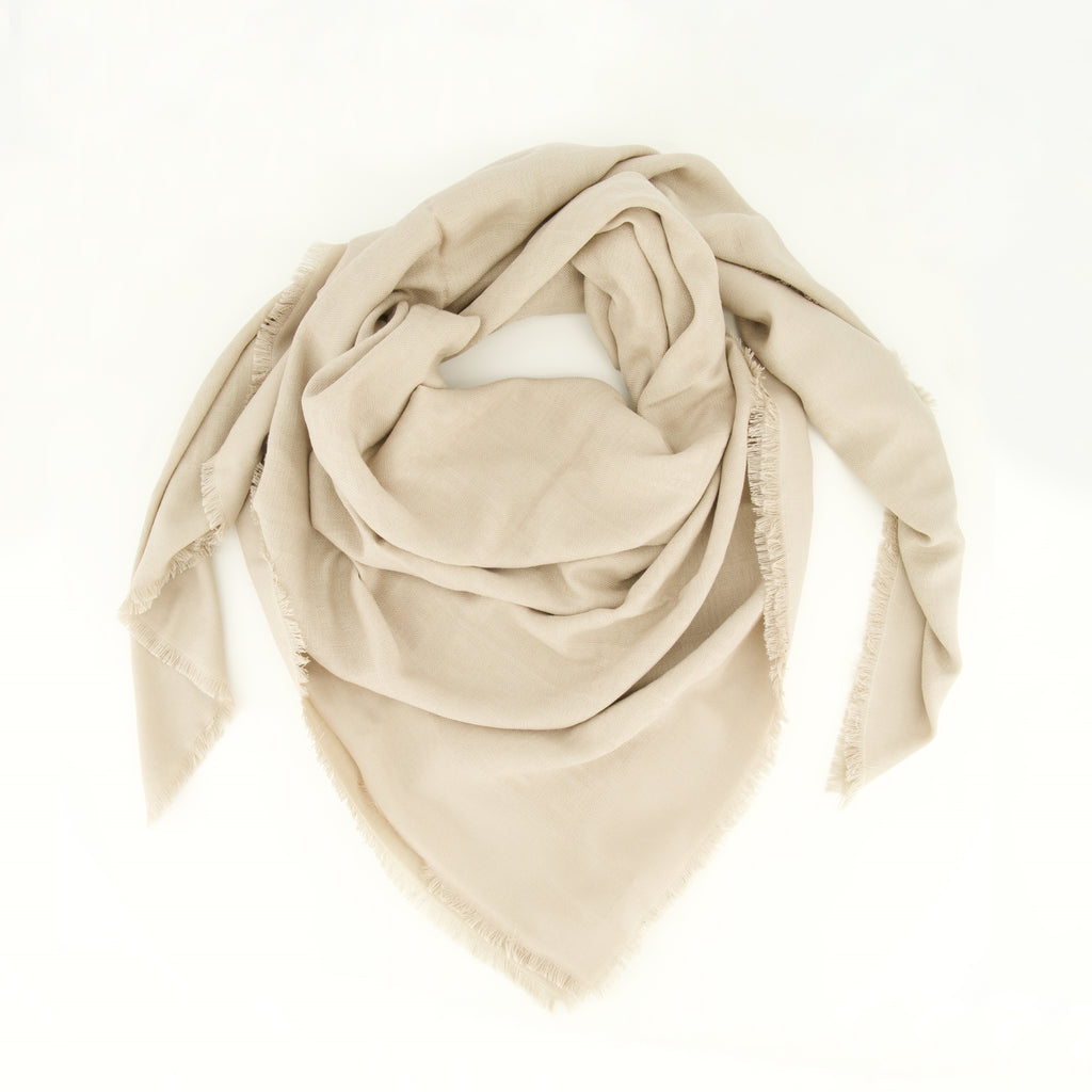 Écharpes, foulards et gants FF Beige Shawl Fendi Beige Femme