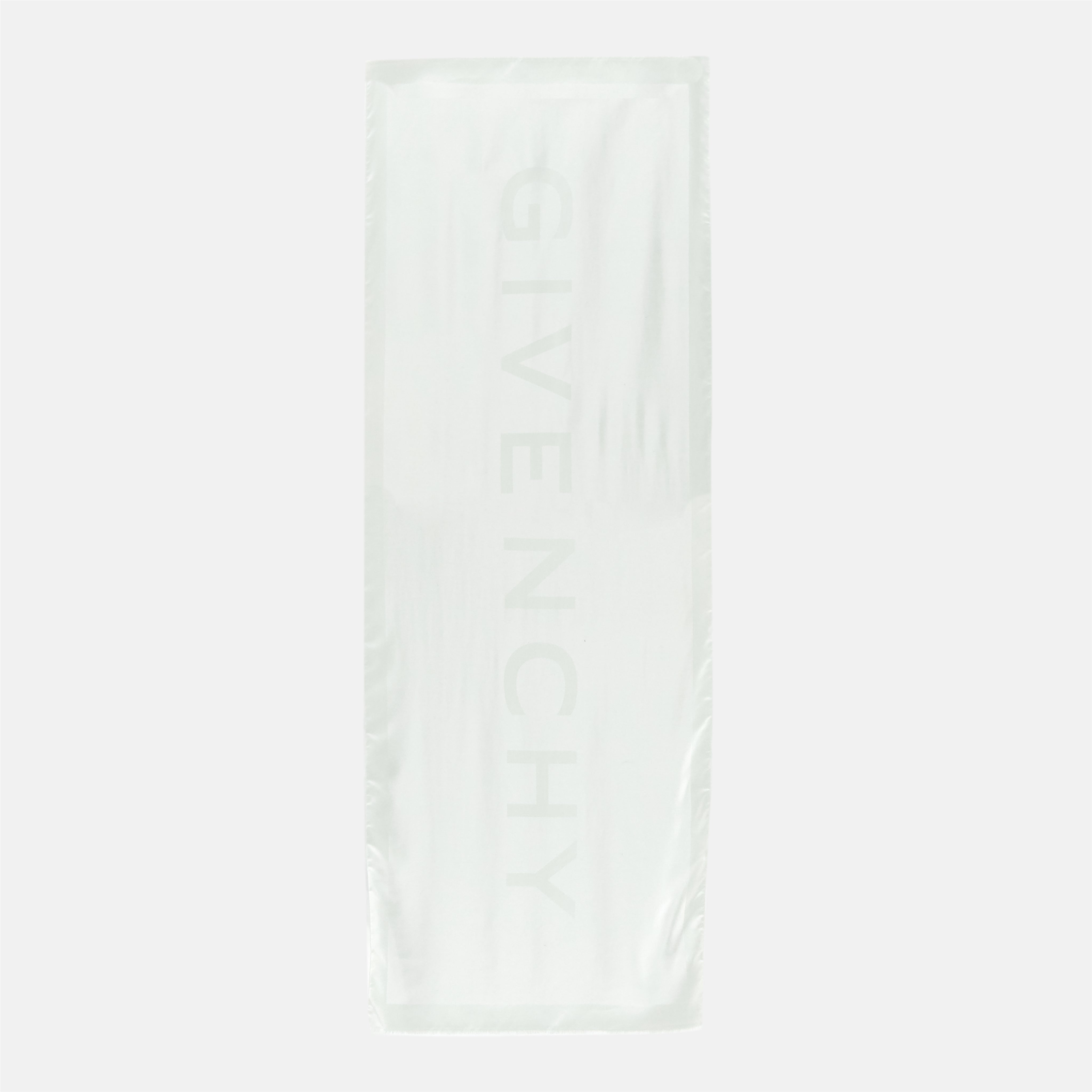 ホワイトシルクとウールのスカーフ ジバンシィ - 女性 – myCompañero