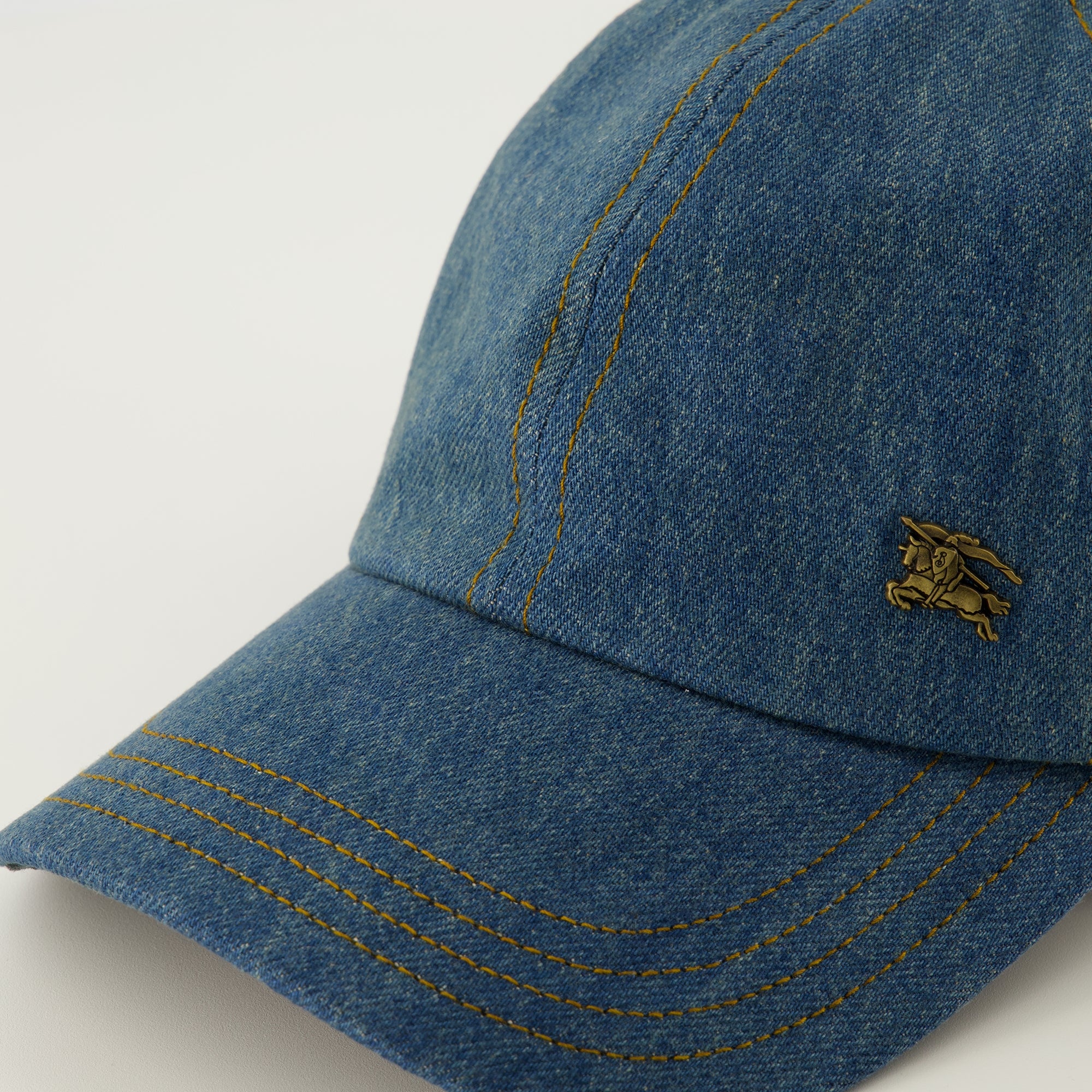 Chapeaux, casquettes et bonnets Casquette en denim bleu Burberry Bleu Unisexe