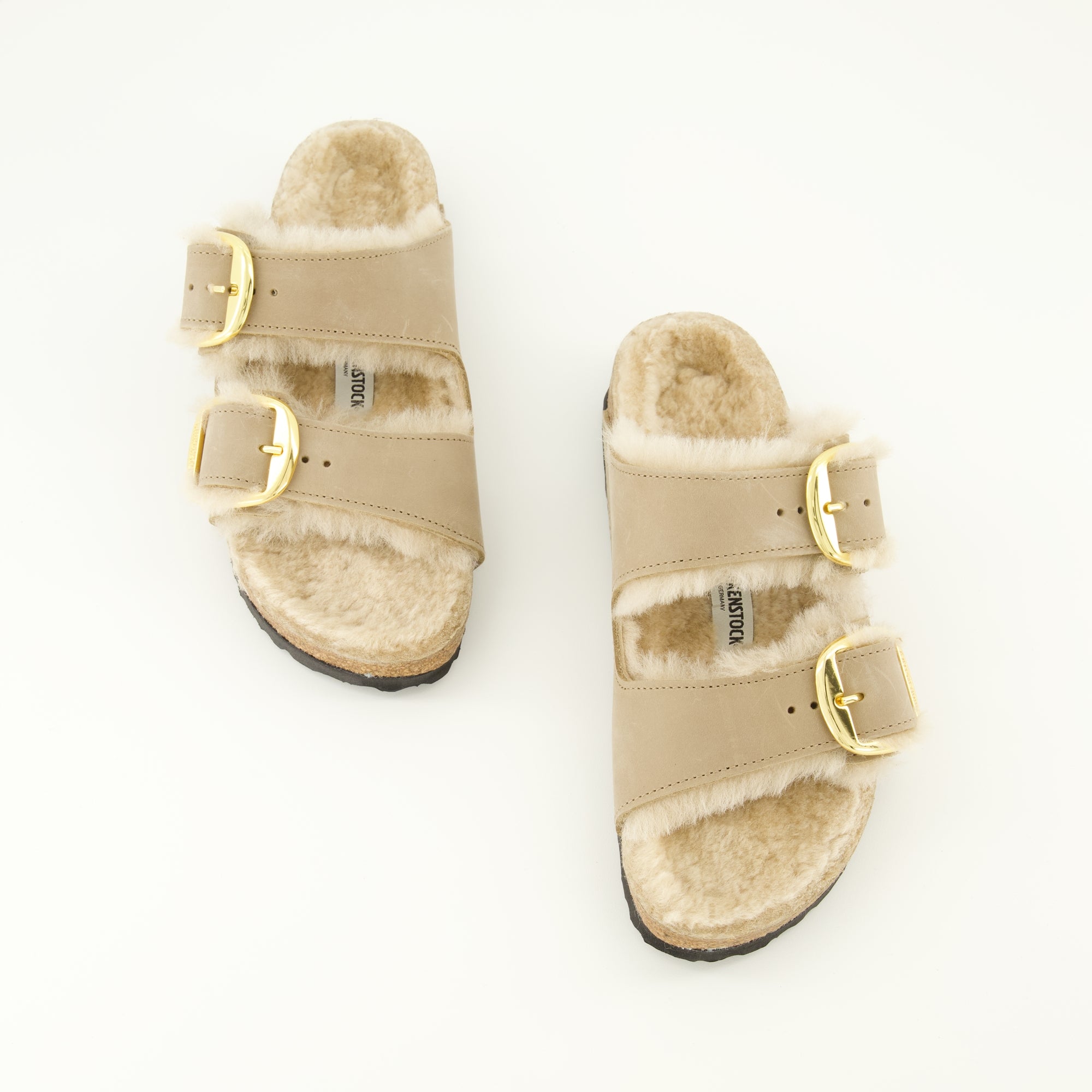 Image de l'article Sandales Arizona Big Buckle de la marque Birkenstock pour Femme - Saison Automne-Hiver 2025 - Vue de dessus paire de chaussure