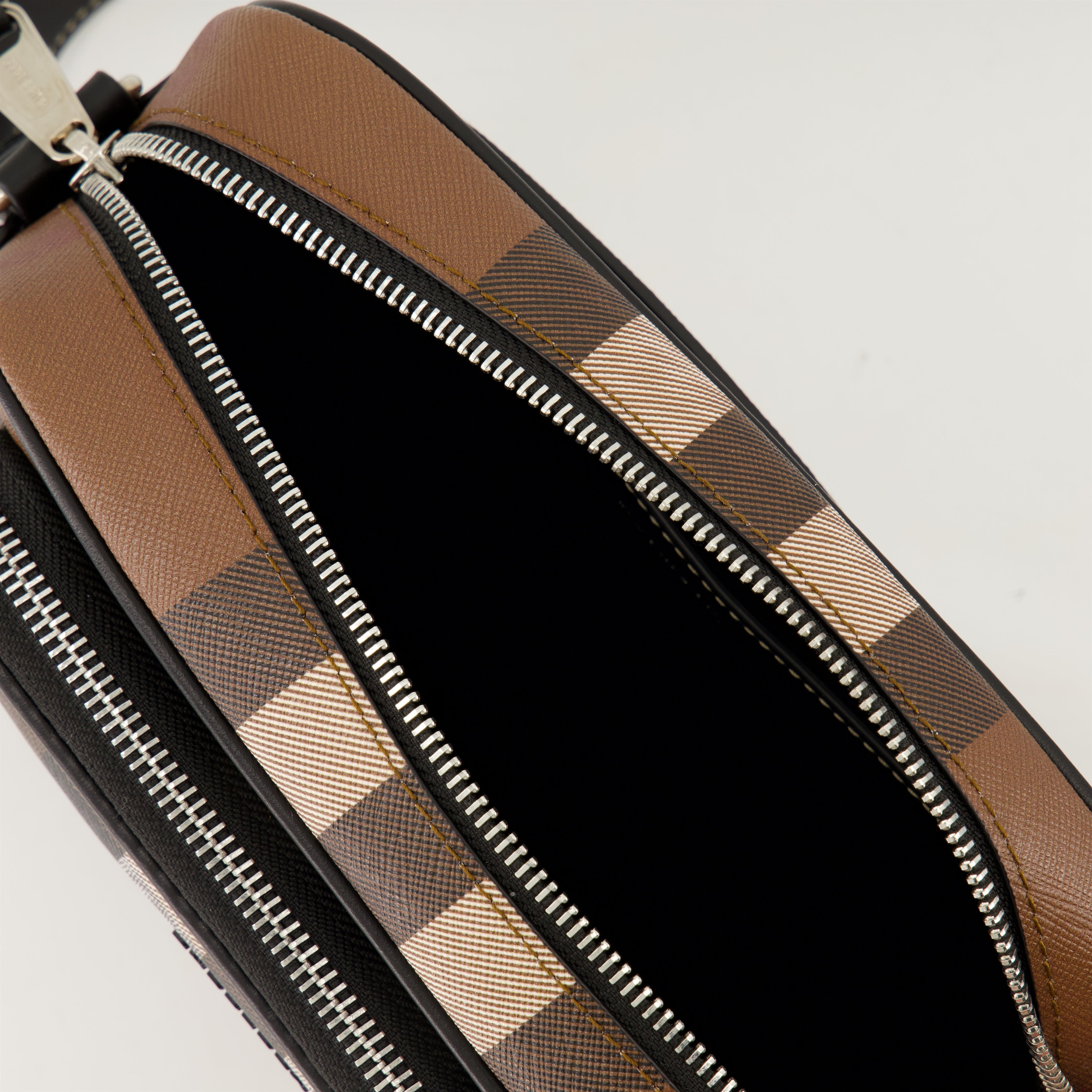 Sacs bandoulière Sacoche à carreaux Burberry Marron Homme