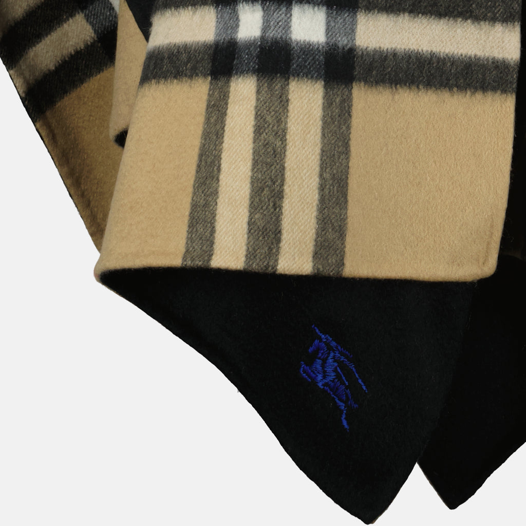 Imagem da capa em cachemira da Burberry para Unisex - Temporada Outono-Inverno 2025 - Vista Detalhada_2