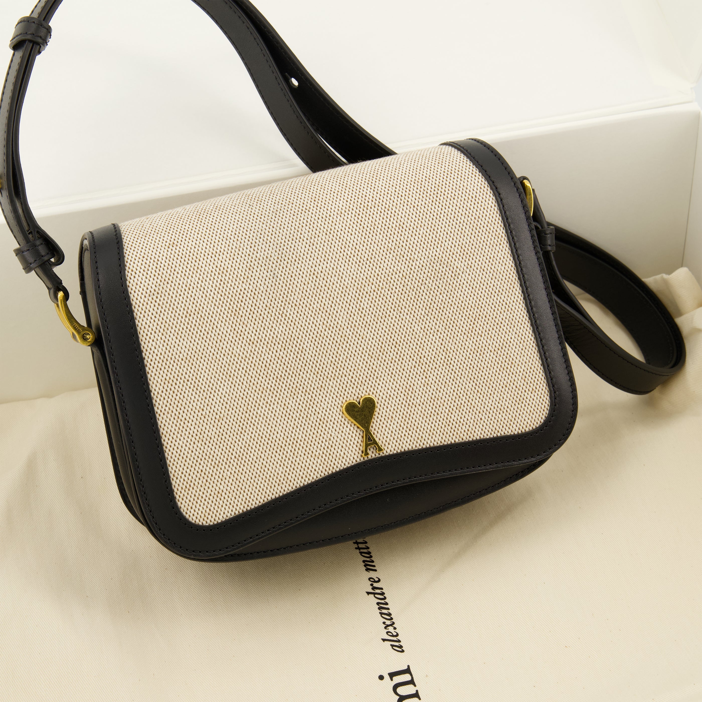 Image of the article Paris Paris black lambskin bag by the brand Ami PARIS for Unisex - Spring-Summer 2026 - Detailed View 2