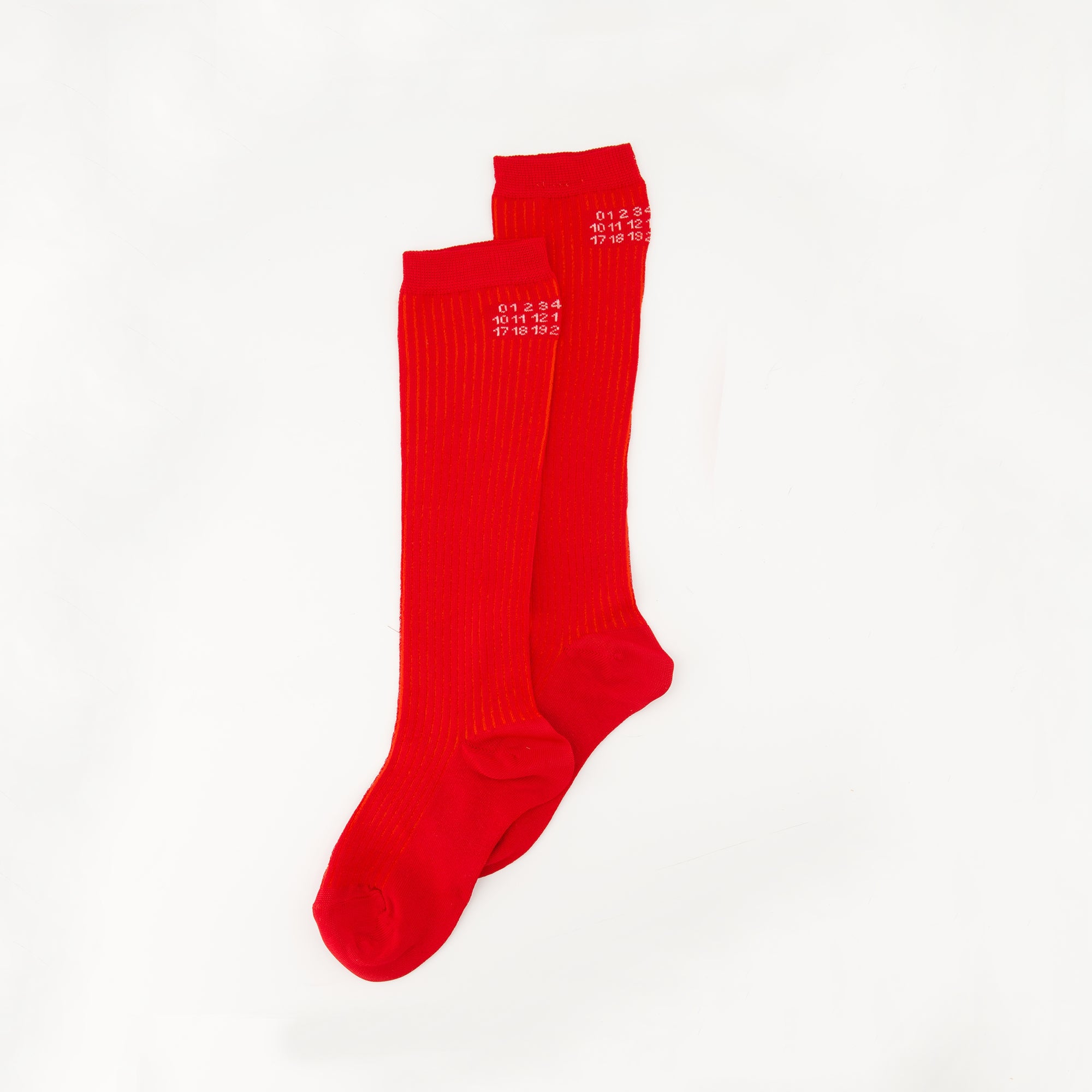 Bild der Mm6 Numeric Socken für Frauen - Herbst-Winter 2025 Saison - rechte Vorderansicht in drei Viertel