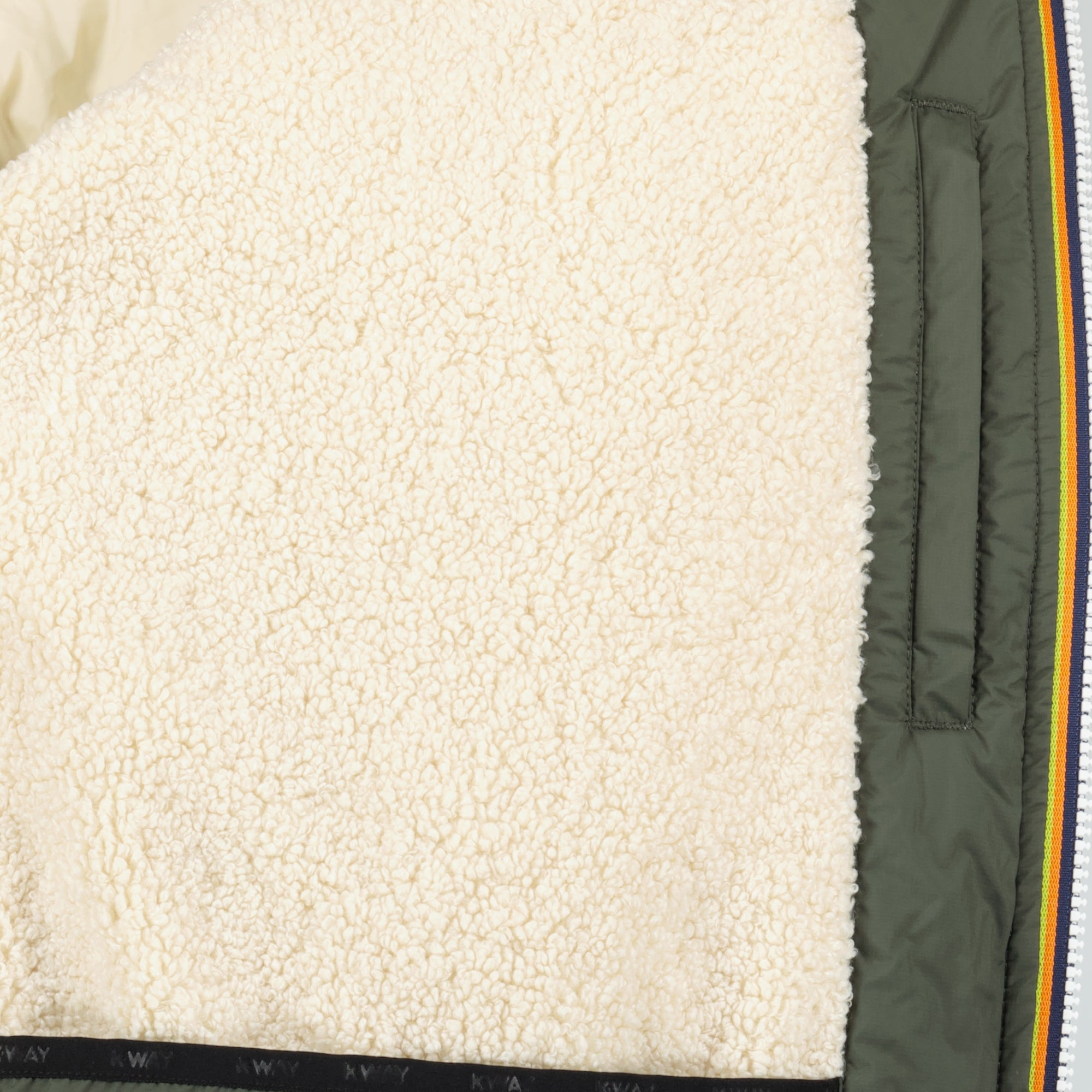 Image de l'article Veste Le Vrai 4.0 Claude Orsetto de la marque K-Way pour Unisex - Saison Automne-Hiver 2025 - Vue détaillée_2