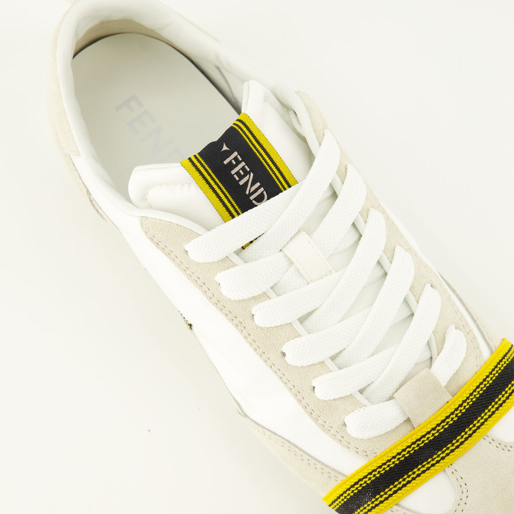 Baskets Baskets blanches à étiquette logo Fendi Blanc Femme