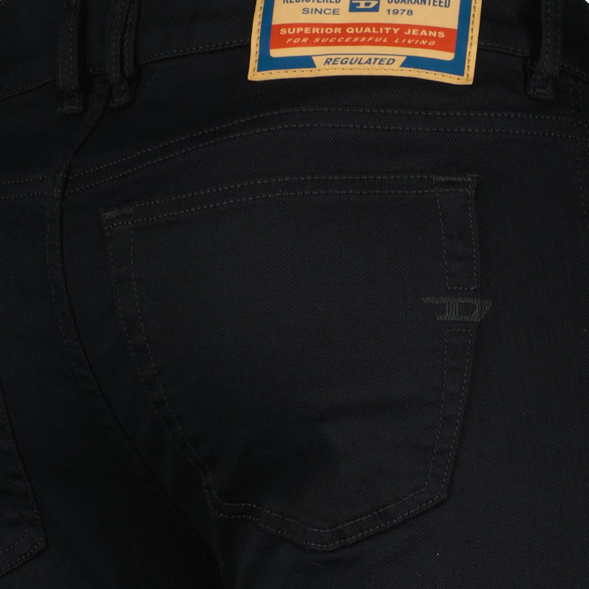 Image de l'article Jean Sleenker 1979 L.30 de la marque Diesel pour Homme - Saison Automne-Hiver 2025 - Vue détaillée_3